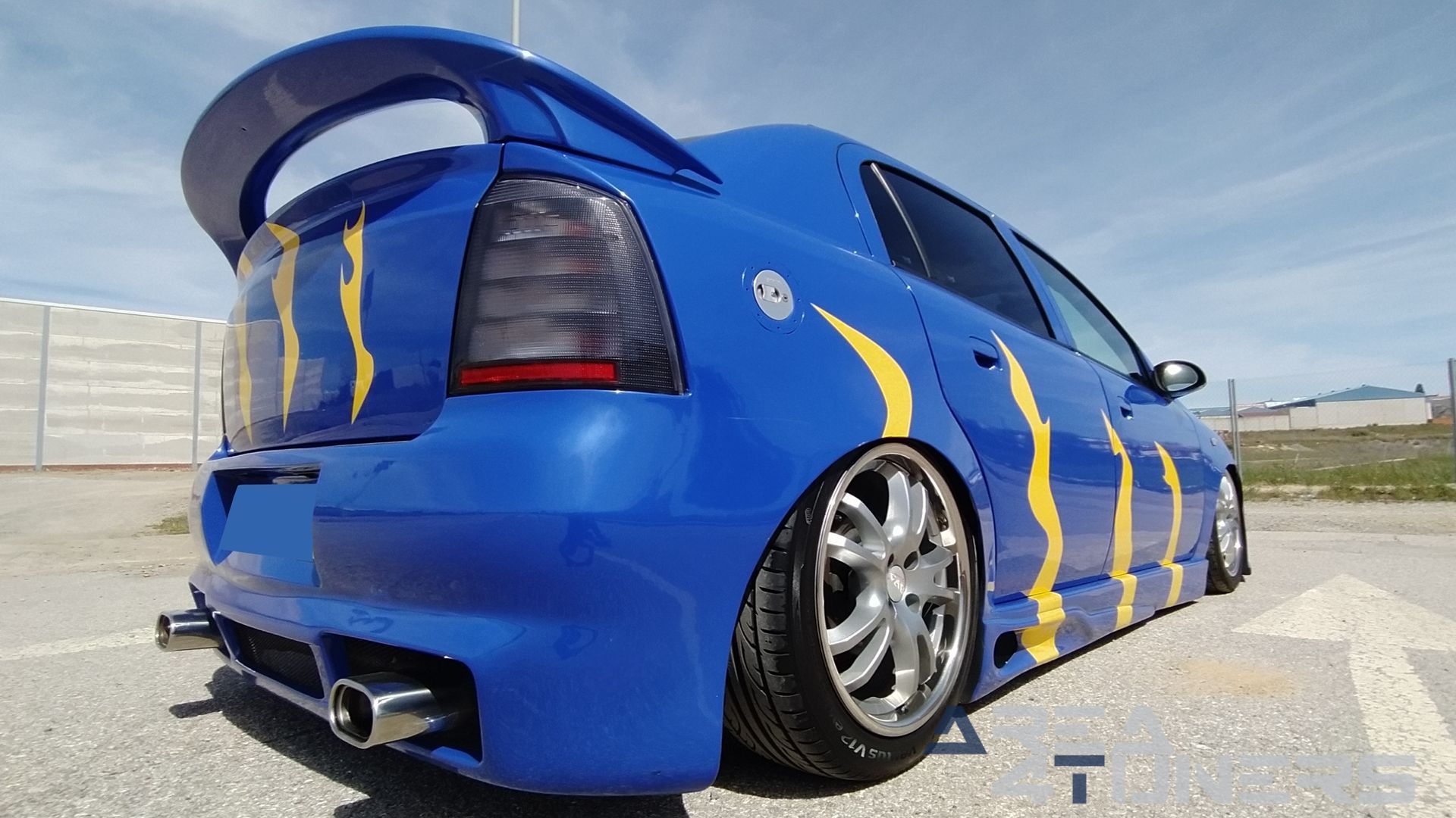 Imagen reportaje coche Tuning Opel Astra Tuneart Imagen perteneciente al reportaje de coche Tuning, de la revista Area4tuners sobre un Opel Astra
