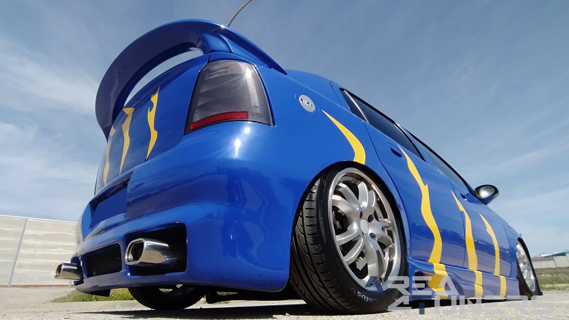 Imagen reportaje coche Tuning Opel Astra Tuneart Imagen perteneciente al reportaje de coche Tuning, de la revista Area4tuners sobre un Opel Astra