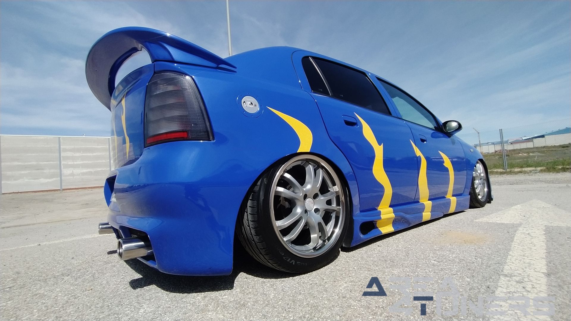 Imagen reportaje coche Tuning Opel Astra Tuneart Imagen perteneciente al reportaje de coche Tuning, de la revista Area4tuners sobre un Opel Astra