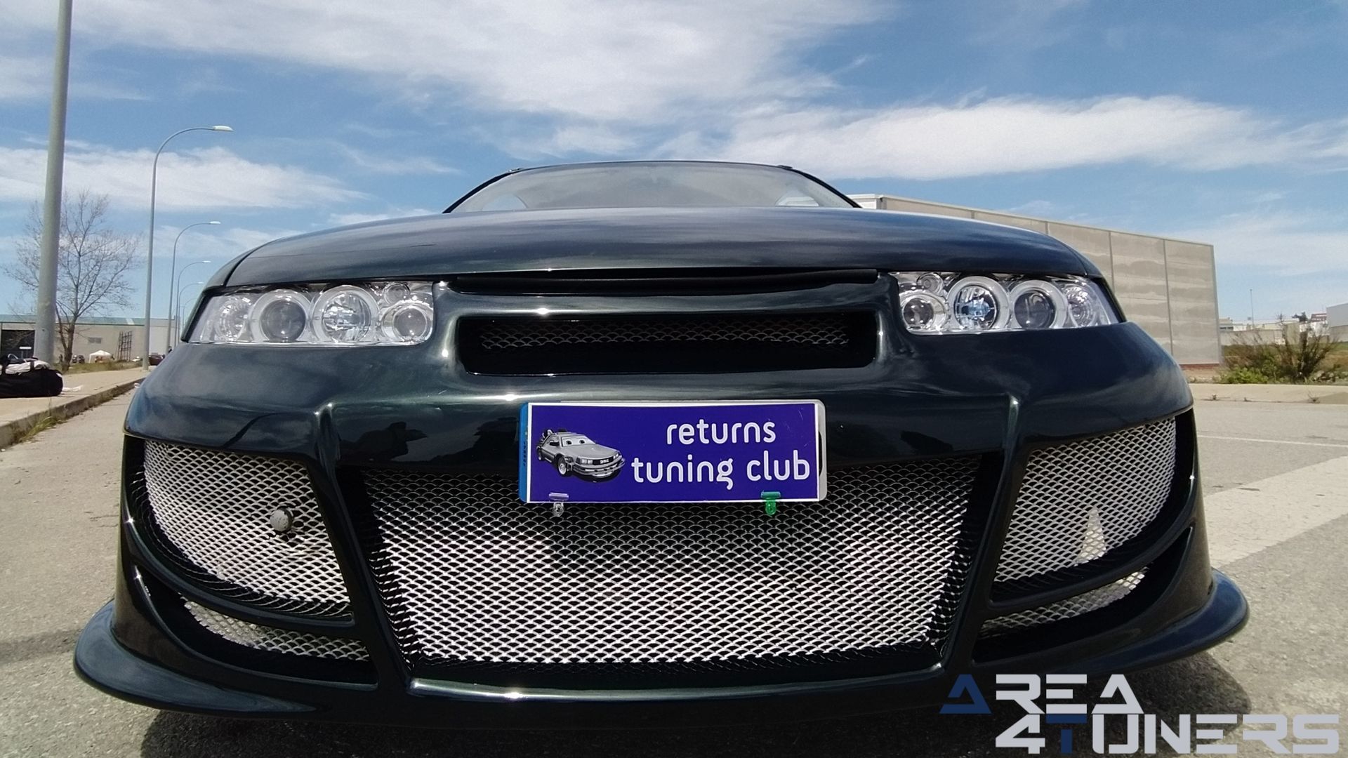 Imagen reportaje coche Tuning Opel Calibra Alligator Imagen perteneciente al reportaje de coche Tuning, de la revista Area4tuners sobre un Opel Calibra