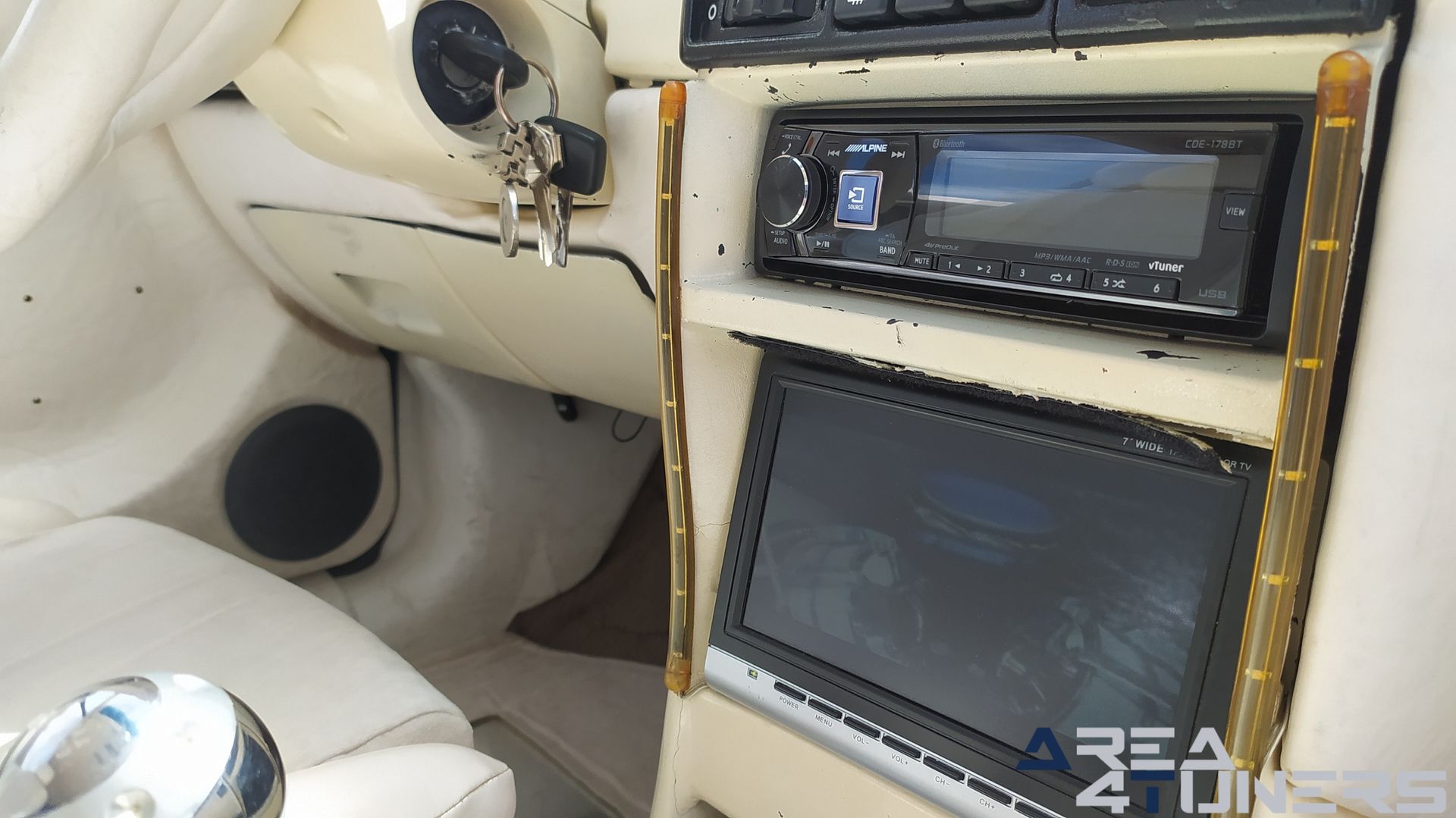 Imagen reportaje coche Tuning Opel Calibra Alligator Imagen perteneciente al reportaje de coche Tuning, de la revista Area4tuners sobre un Opel Calibra