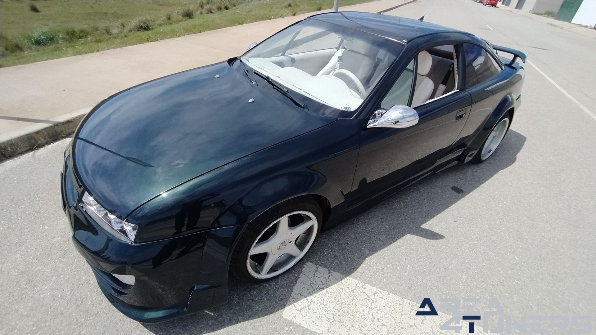 Imagen reportaje coche Tuning Opel Calibra Alligator Imagen perteneciente al reportaje de coche Tuning, de la revista Area4tuners sobre un Opel Calibra