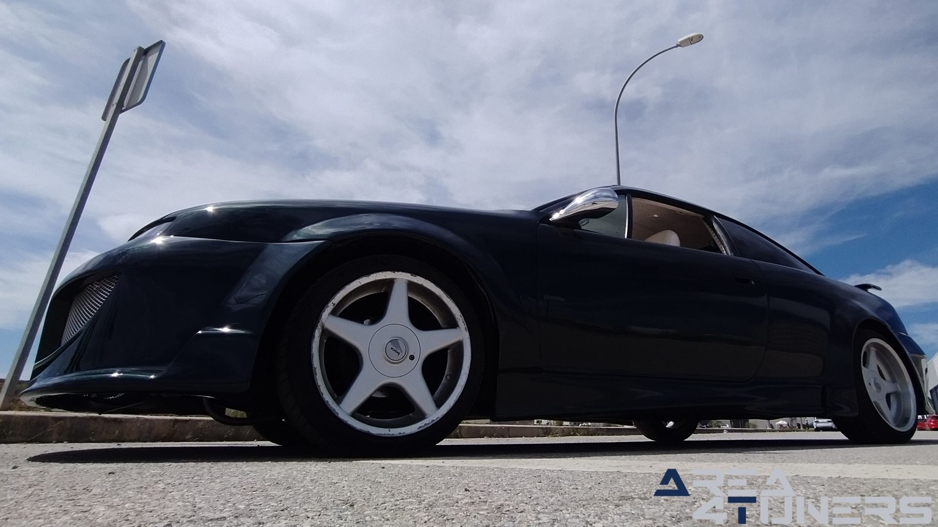 Imagen reportaje coche Tuning Opel Calibra Alligator Imagen perteneciente al reportaje de coche Tuning, de la revista Area4tuners sobre un Opel Calibra