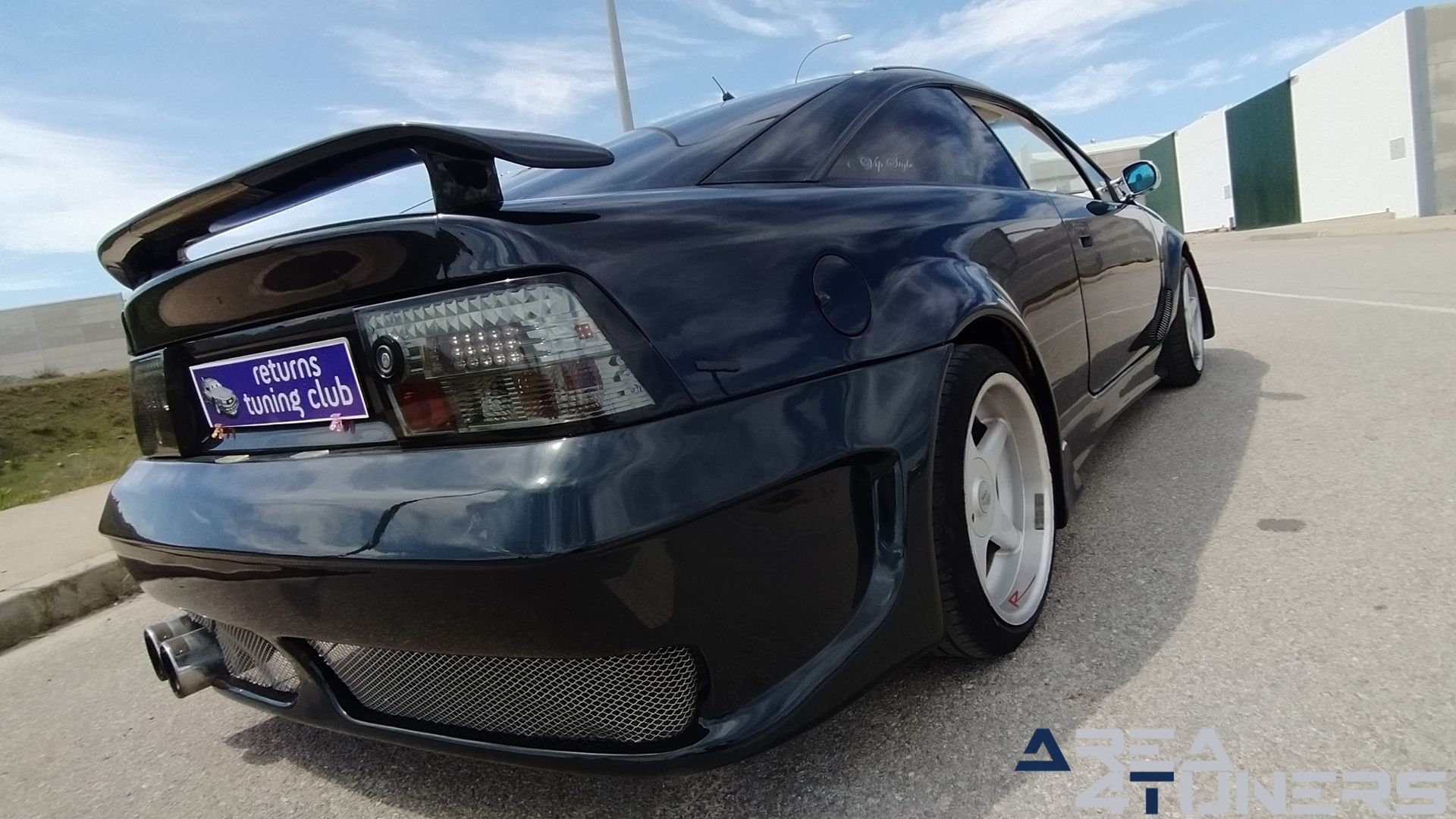 Imagen reportaje coche Tuning Opel Calibra Alligator Imagen perteneciente al reportaje de coche Tuning, de la revista Area4tuners sobre un Opel Calibra