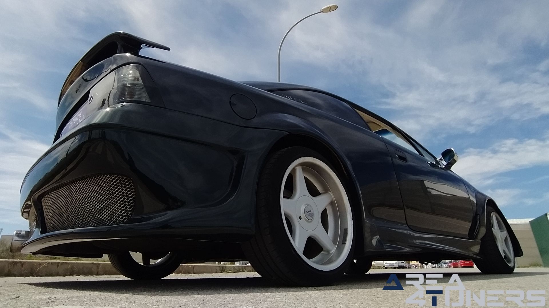 Imagen reportaje coche Tuning Opel Calibra Alligator Imagen perteneciente al reportaje de coche Tuning, de la revista Area4tuners sobre un Opel Calibra