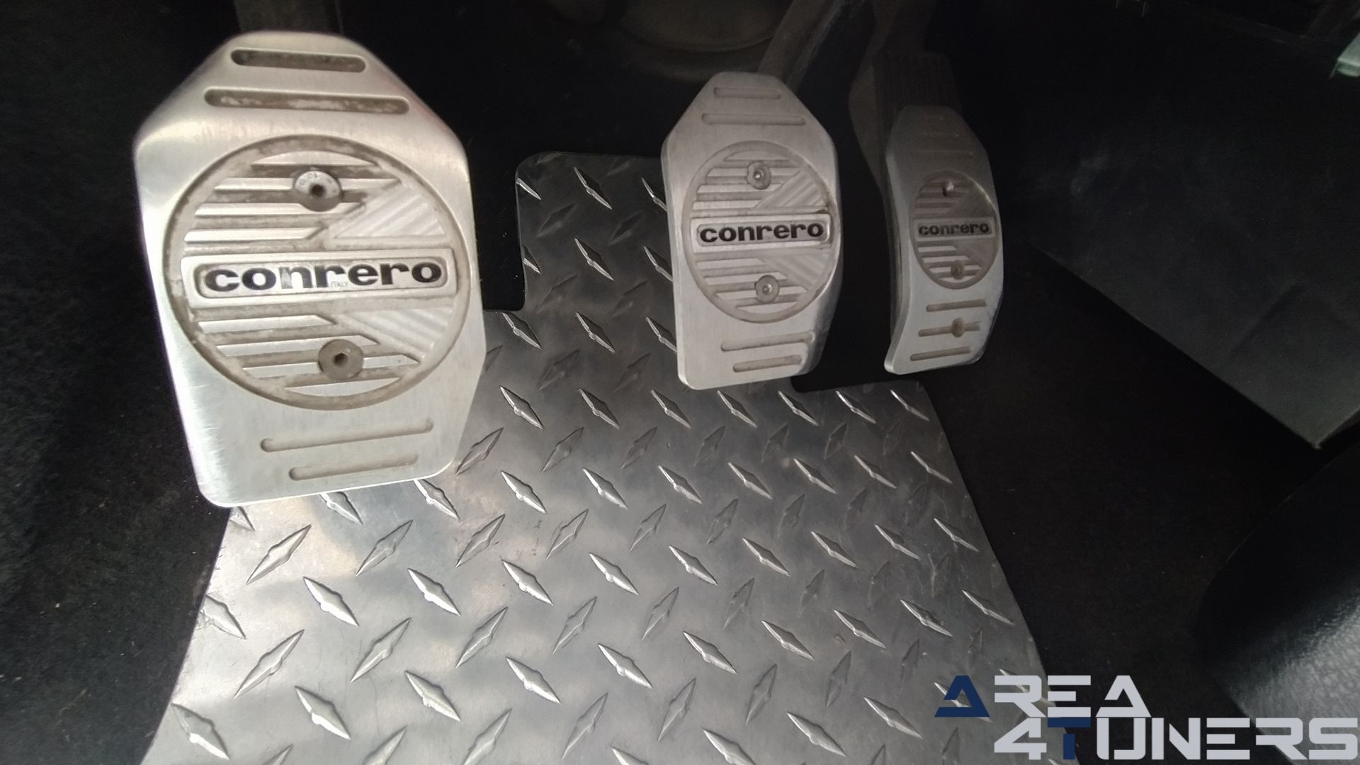 Imagen reportaje coche Tuning Opel Astra Veil Side Imagen perteneciente al reportaje de coche Tuning, de la revista Area4tuners sobre un Opel Astra Bertone