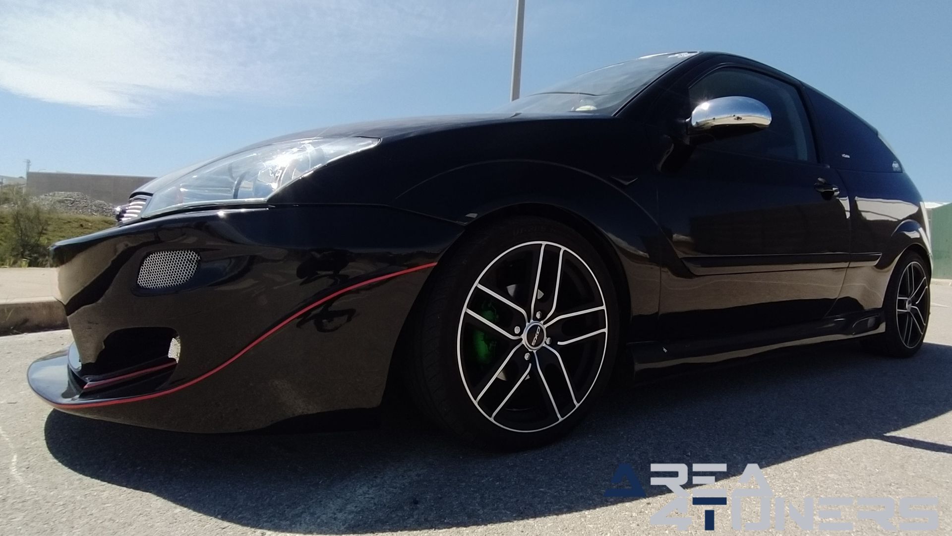 Imagen reportaje coche Tuning Ford Focus Venom Imagen perteneciente al reportaje de coche Tuning, de la revista Area4tuners sobre un Ford Focus