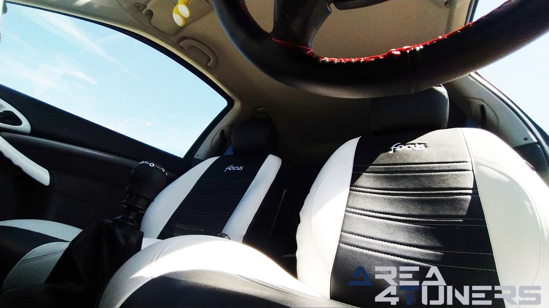 Imagen reportaje coche Tuning Ford Focus Venom Imagen perteneciente al reportaje de coche Tuning, de la revista Area4tuners sobre un Ford Focus