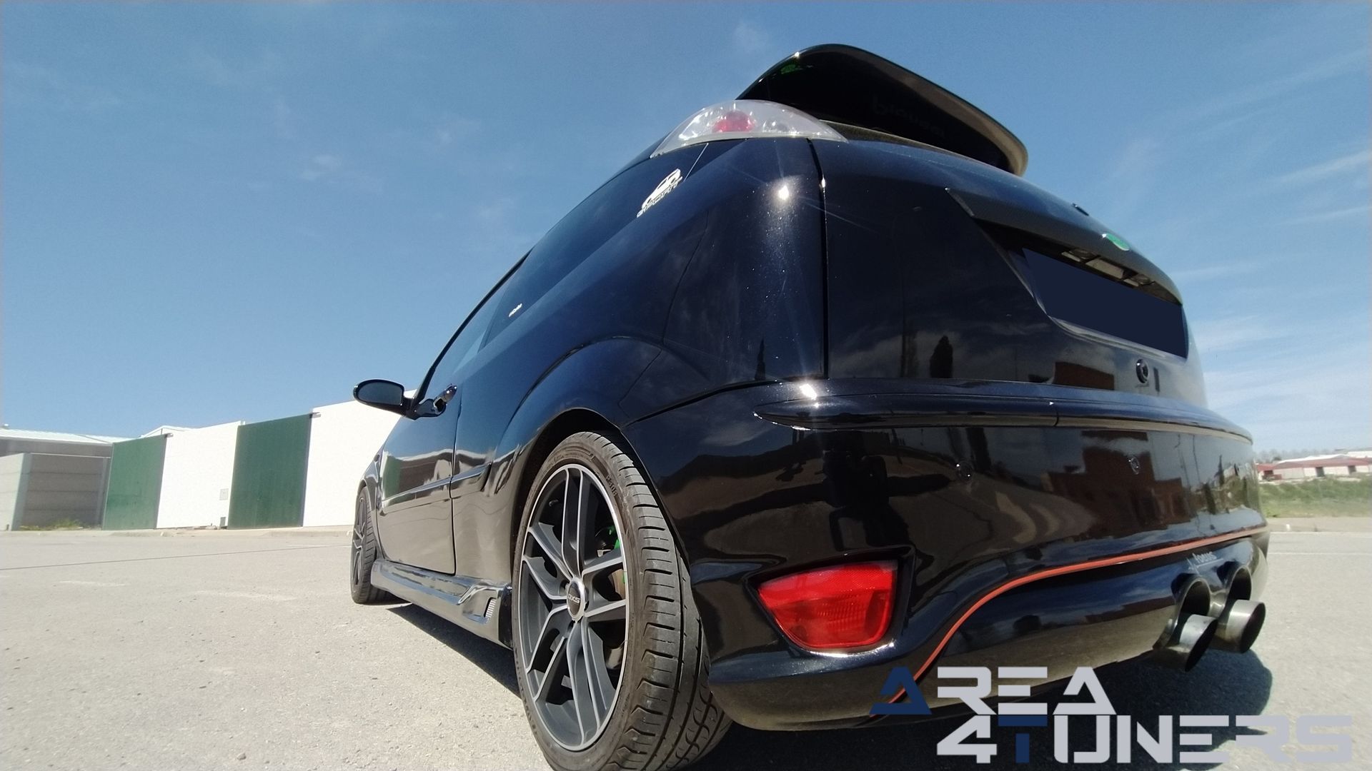 Imagen reportaje coche Tuning Ford Focus Venom Imagen perteneciente al reportaje de coche Tuning, de la revista Area4tuners sobre un Ford Focus