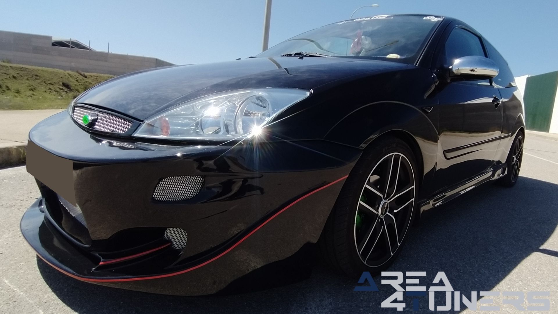 Imagen reportaje coche Tuning Ford Focus Venom Imagen perteneciente al reportaje de coche Tuning, de la revista Area4tuners sobre un Ford Focus