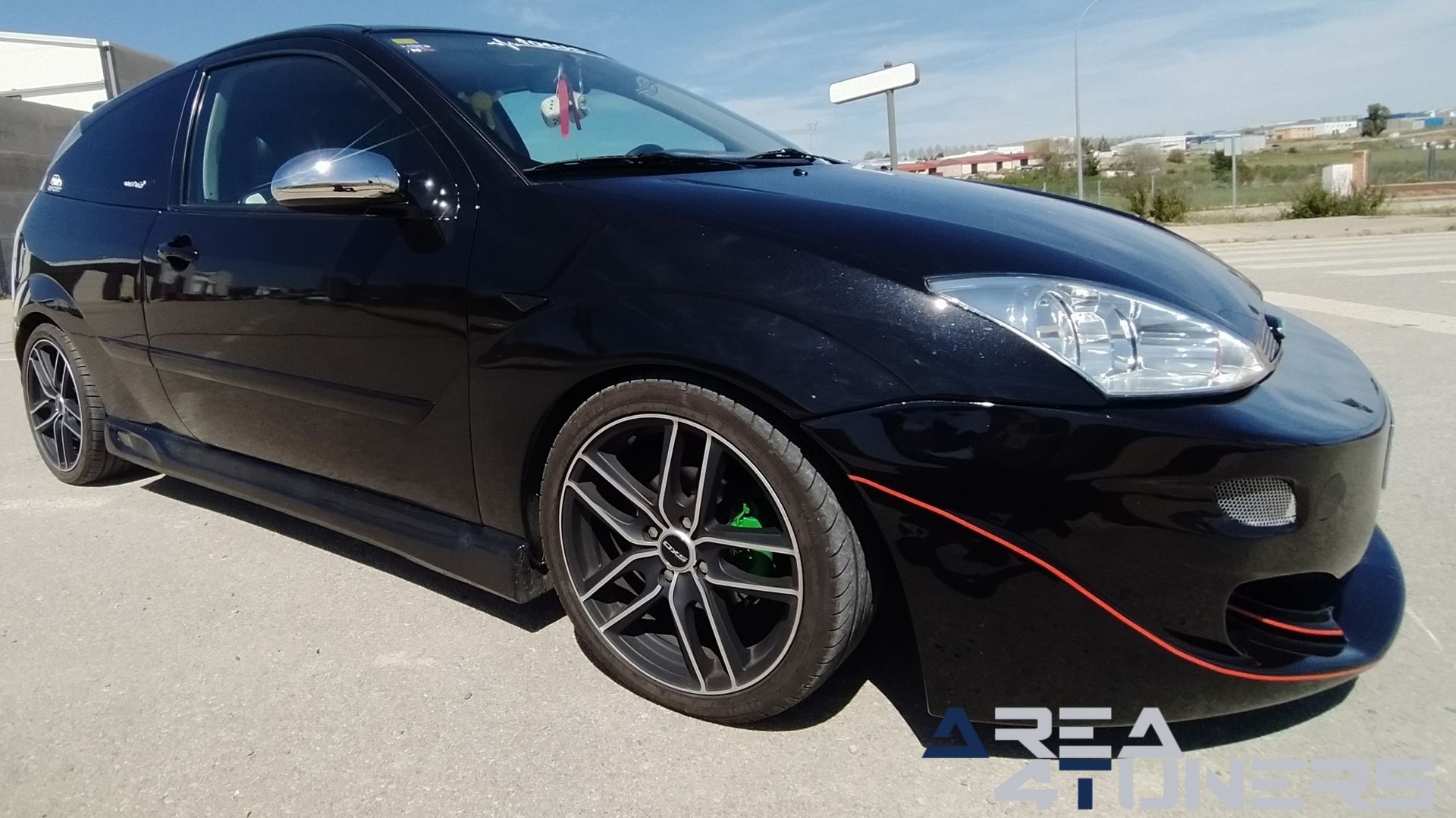 Imagen reportaje coche Tuning Ford Focus Venom Imagen perteneciente al reportaje de coche Tuning, de la revista Area4tuners sobre un Ford Focus