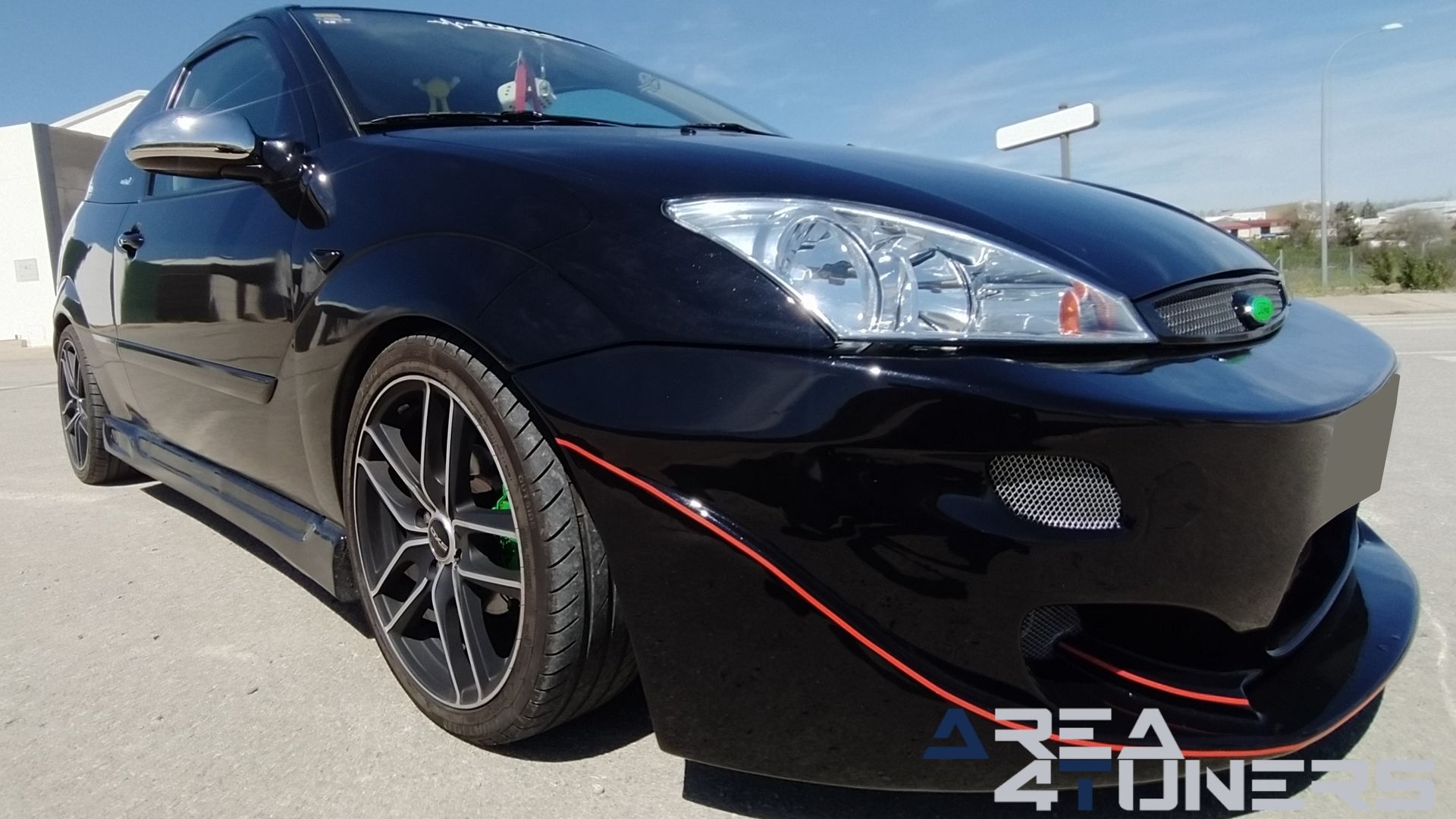 Imagen reportaje coche Tuning Ford Focus Venom Imagen perteneciente al reportaje de coche Tuning, de la revista Area4tuners sobre un Ford Focus