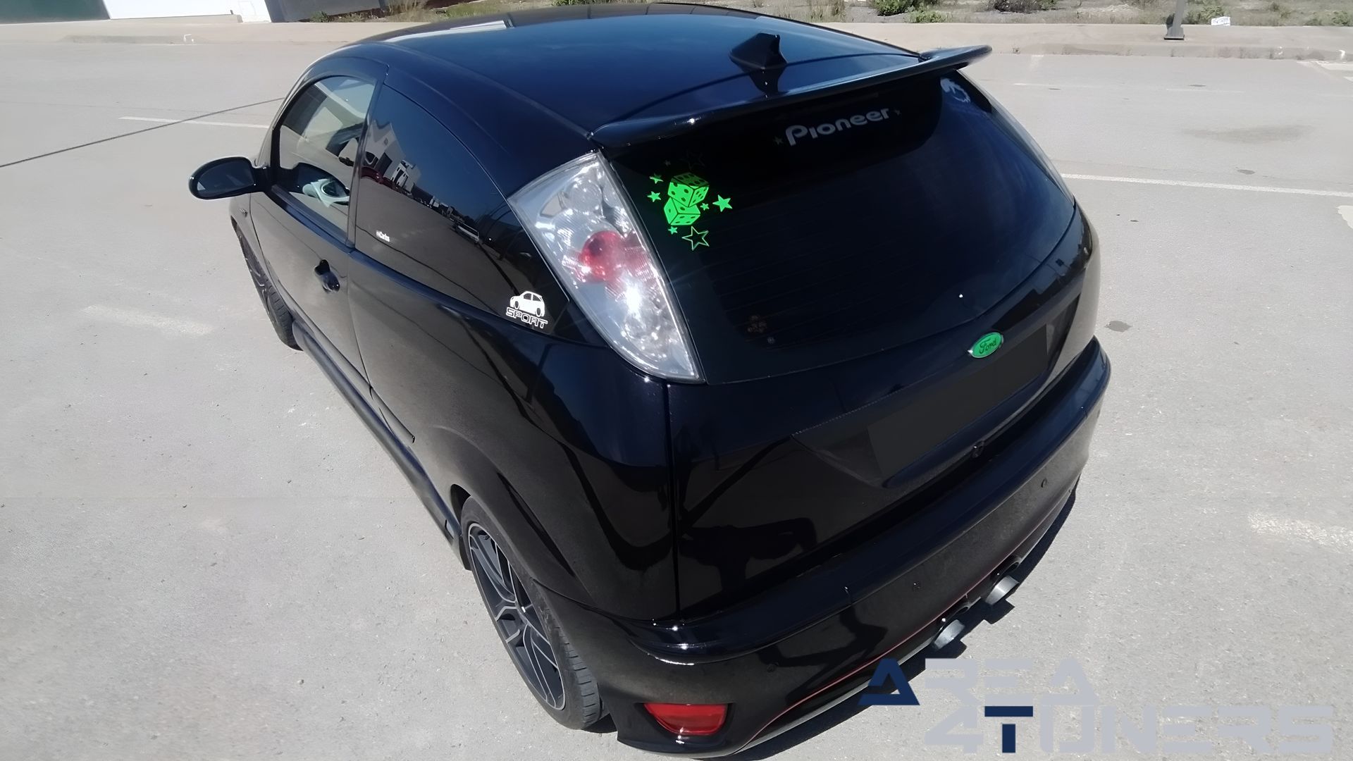 Imagen reportaje coche Tuning Ford Focus Venom Imagen perteneciente al reportaje de coche Tuning, de la revista Area4tuners sobre un Ford Focus