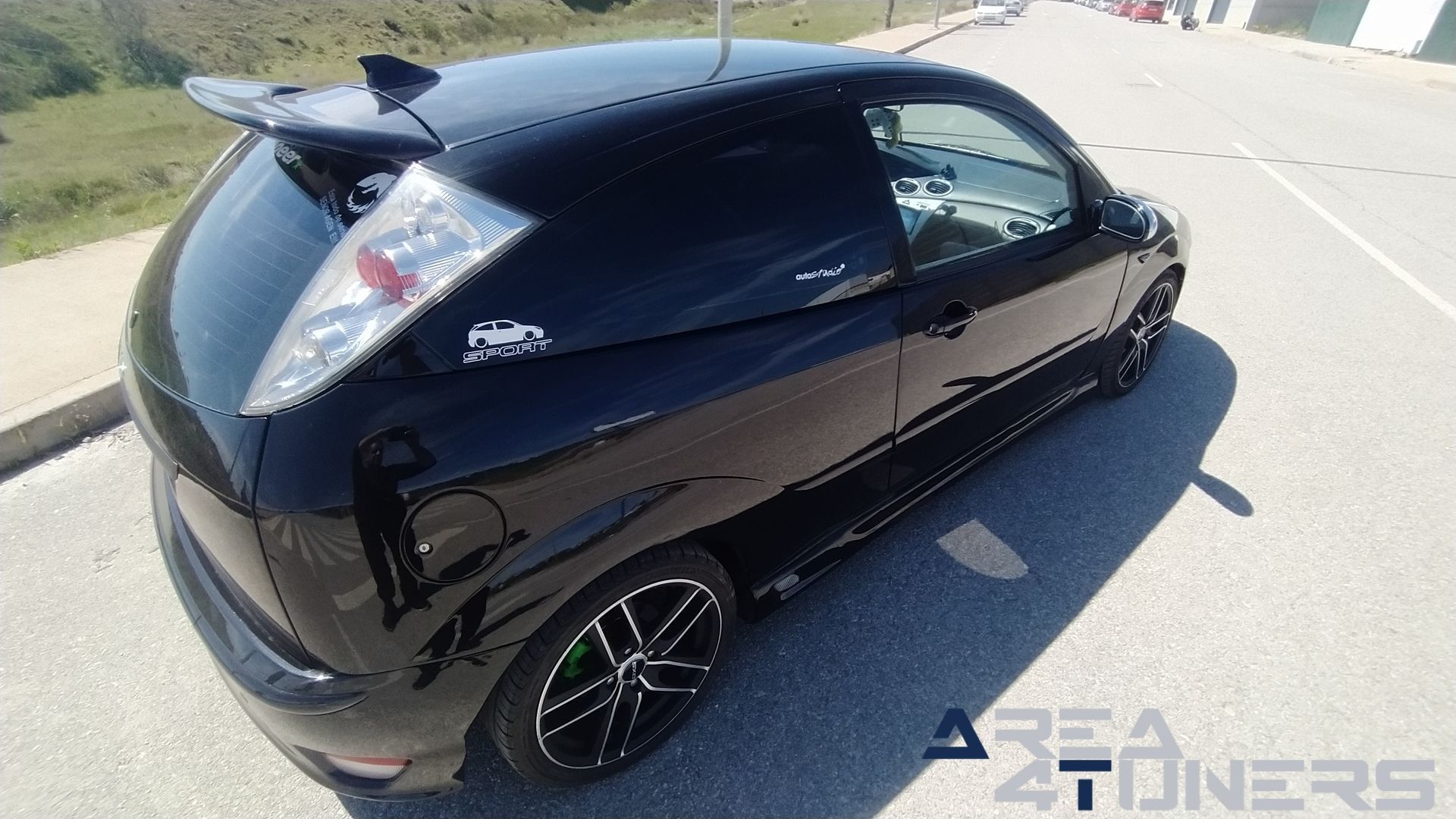 Imagen reportaje coche Tuning Ford Focus Venom Imagen perteneciente al reportaje de coche Tuning, de la revista Area4tuners sobre un Ford Focus