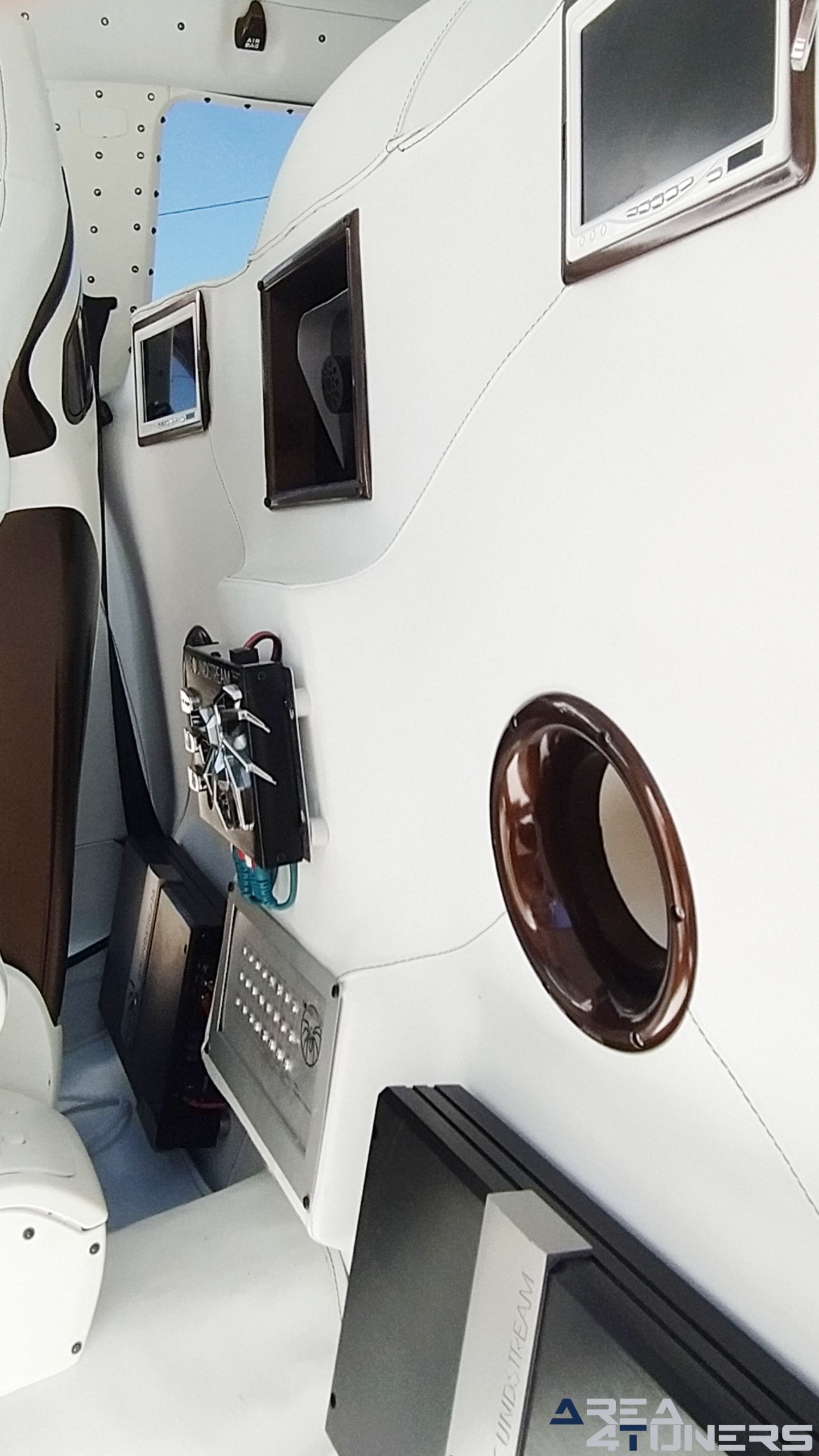 Imagen reportaje coche Tuning Ford Fiesta Jack Daniel's Imagen perteneciente al reportaje de coche Tuning, de la revista Area4tuners sobre un Ford Fiesta