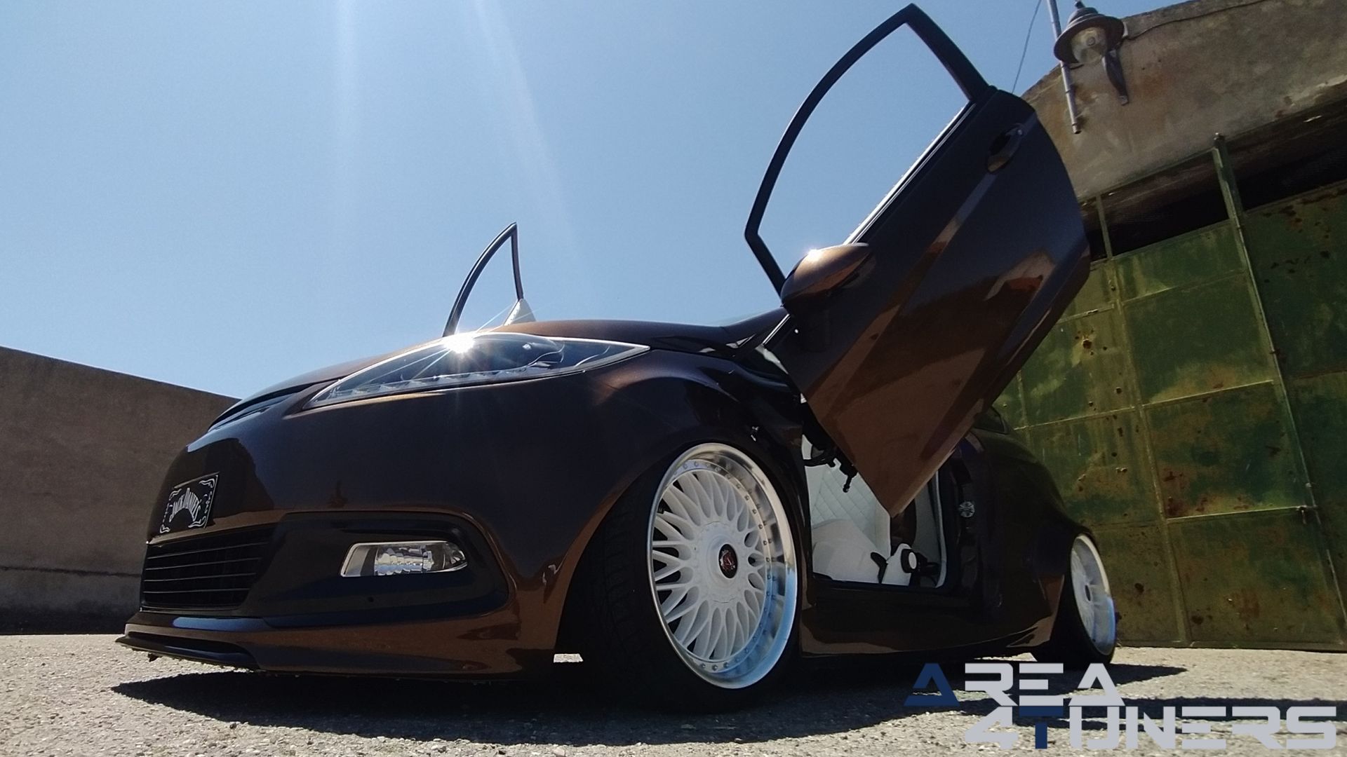 Imagen reportaje coche Tuning Ford Fiesta Jack Daniel's Imagen perteneciente al reportaje de coche Tuning, de la revista Area4tuners sobre un Ford Fiesta