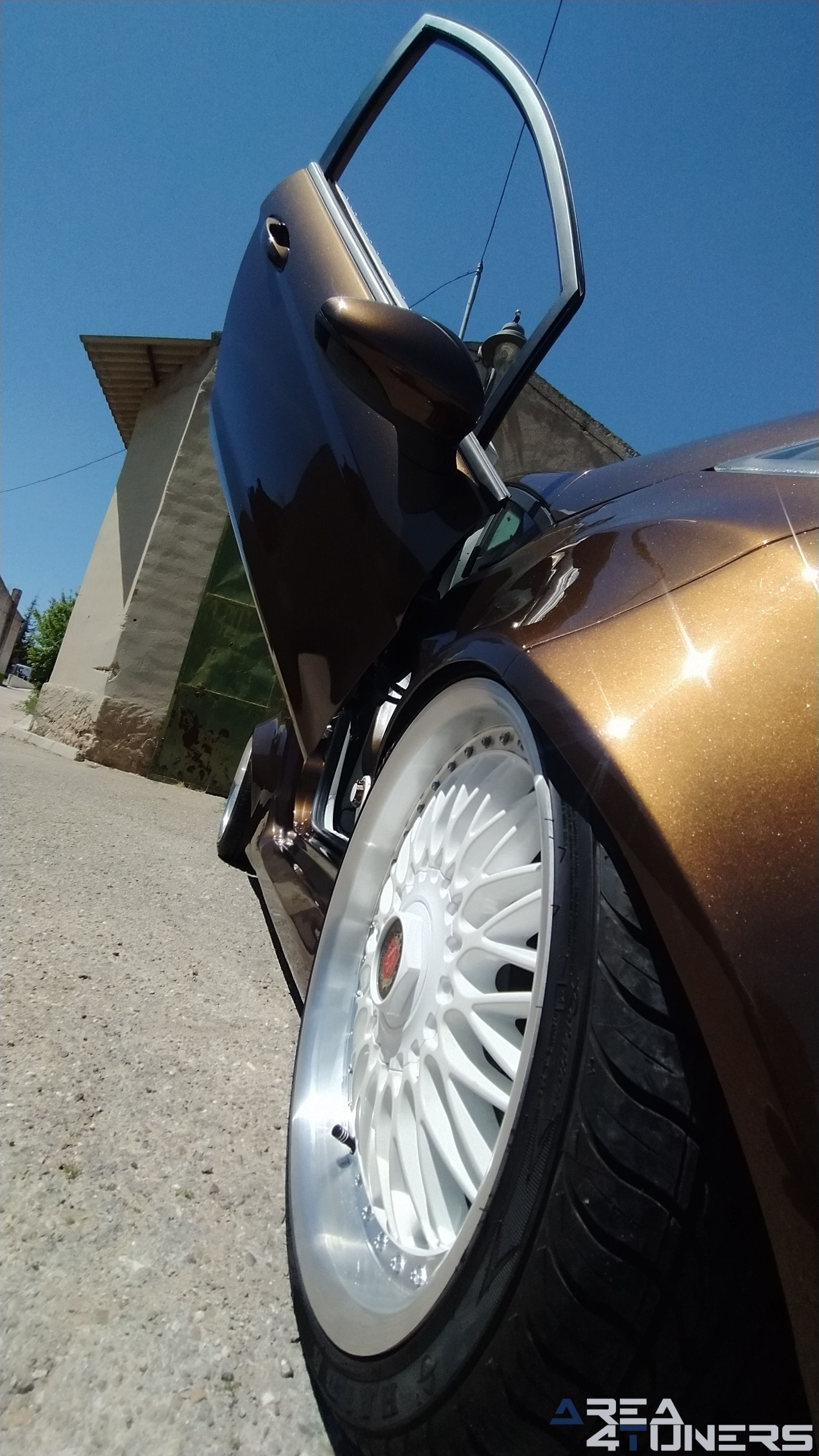 Imagen reportaje coche Tuning Ford Fiesta Jack Daniel's Imagen perteneciente al reportaje de coche Tuning, de la revista Area4tuners sobre un Ford Fiesta