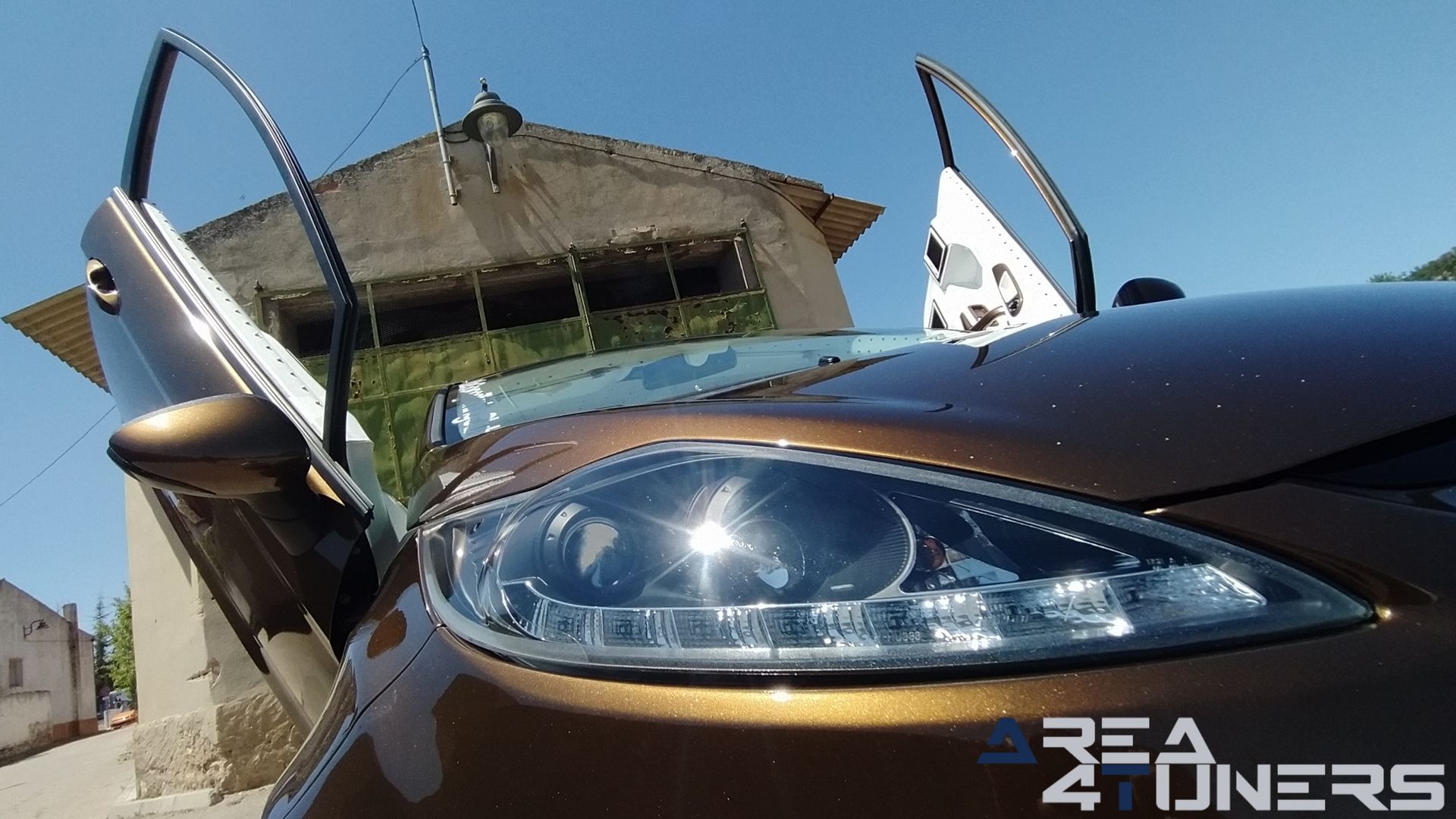 Imagen reportaje coche Tuning Ford Fiesta Jack Daniel's Imagen perteneciente al reportaje de coche Tuning, de la revista Area4tuners sobre un Ford Fiesta