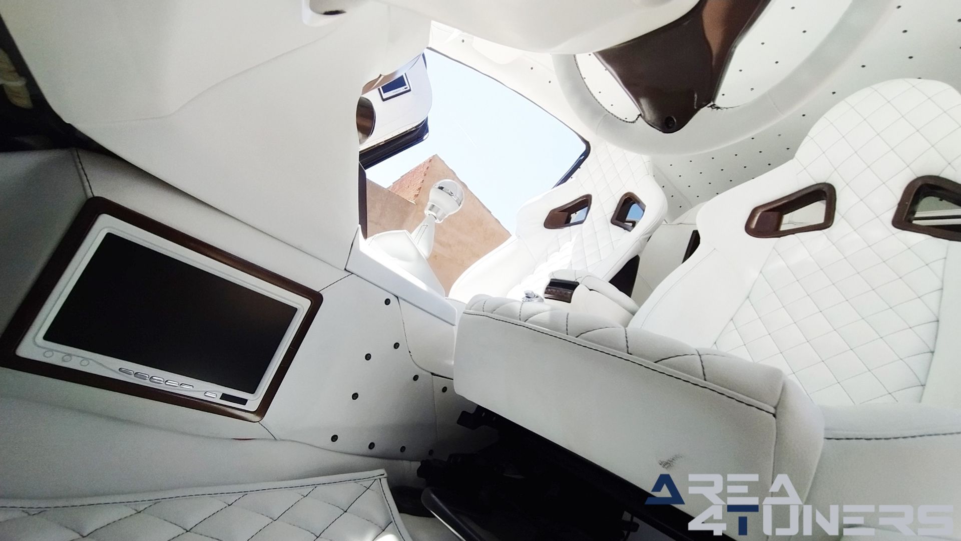 Imagen reportaje coche Tuning Ford Fiesta Jack Daniel's Imagen perteneciente al reportaje de coche Tuning, de la revista Area4tuners sobre un Ford Fiesta