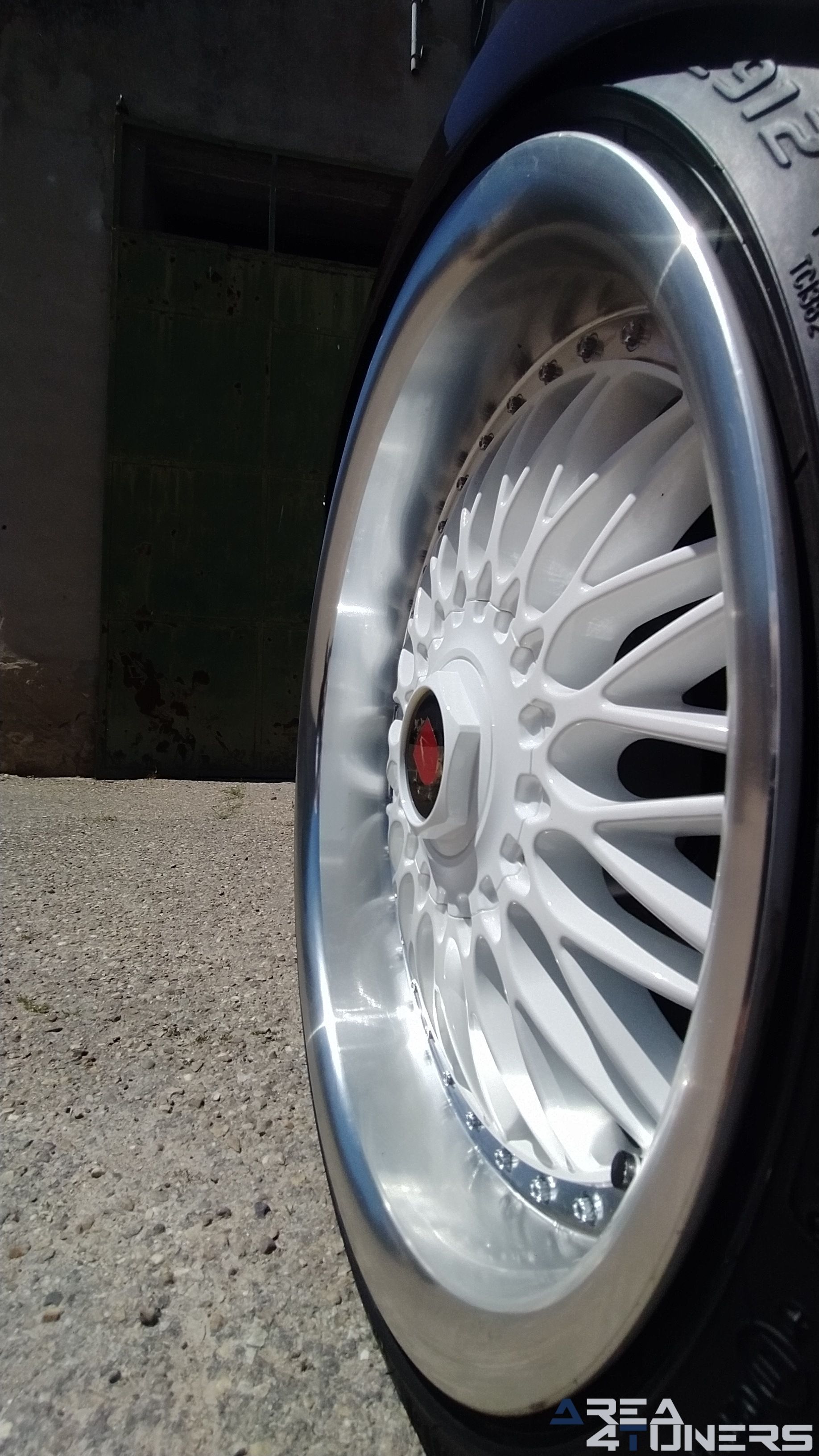 Imagen reportaje coche Tuning Ford Fiesta Jack Daniel's Imagen perteneciente al reportaje de coche Tuning, de la revista Area4tuners sobre un Ford Fiesta