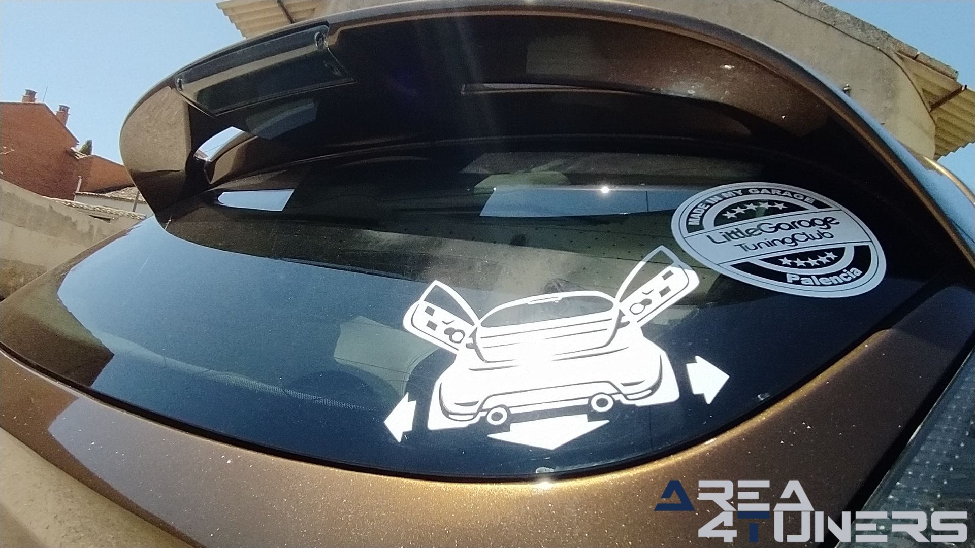 Imagen reportaje coche Tuning Ford Fiesta Jack Daniel's Imagen perteneciente al reportaje de coche Tuning, de la revista Area4tuners sobre un Ford Fiesta