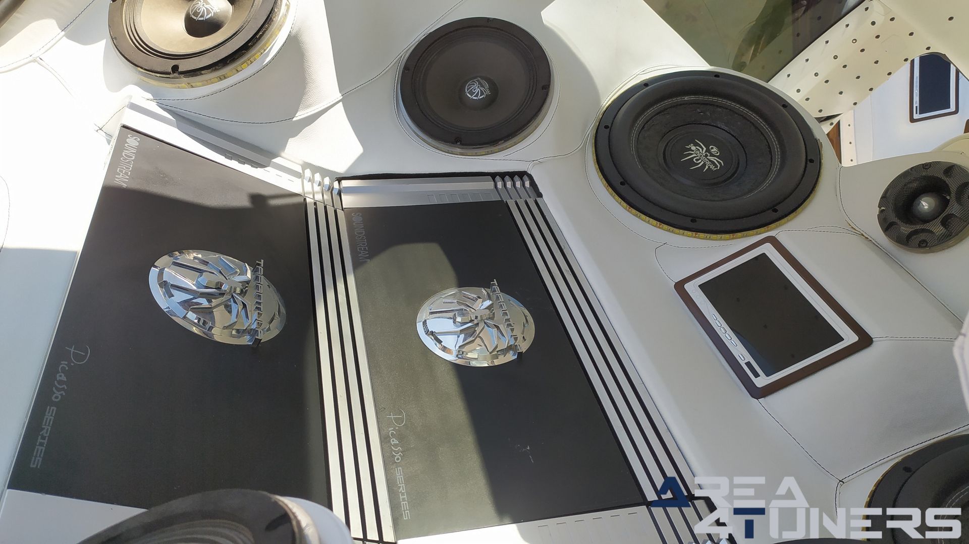 Imagen reportaje coche Tuning Ford Fiesta Jack Daniel's Imagen perteneciente al reportaje de coche Tuning, de la revista Area4tuners sobre un Ford Fiesta