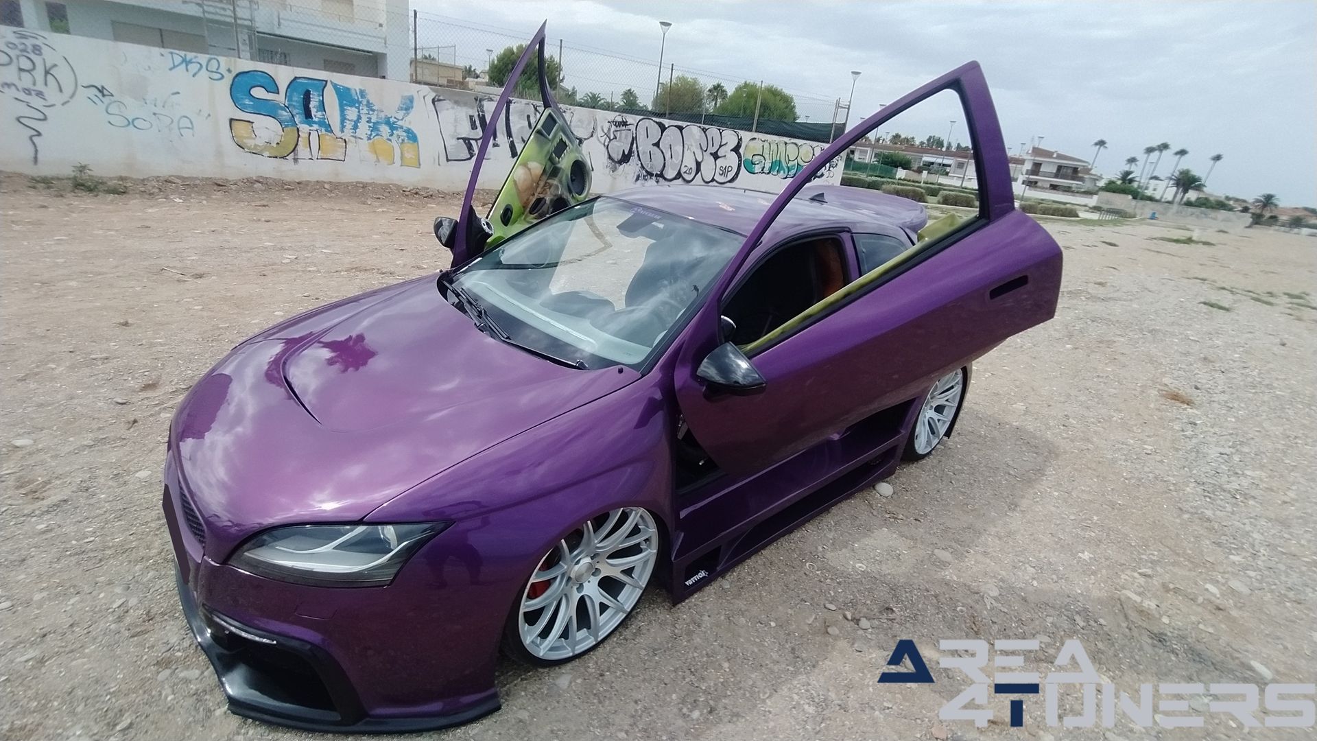 Imagen reportaje coche Peugeot 206 Project Nuclear Imagen perteneciente al reportaje de coche Tuning, de la revista Area4tuners sobre un Peugeot 206