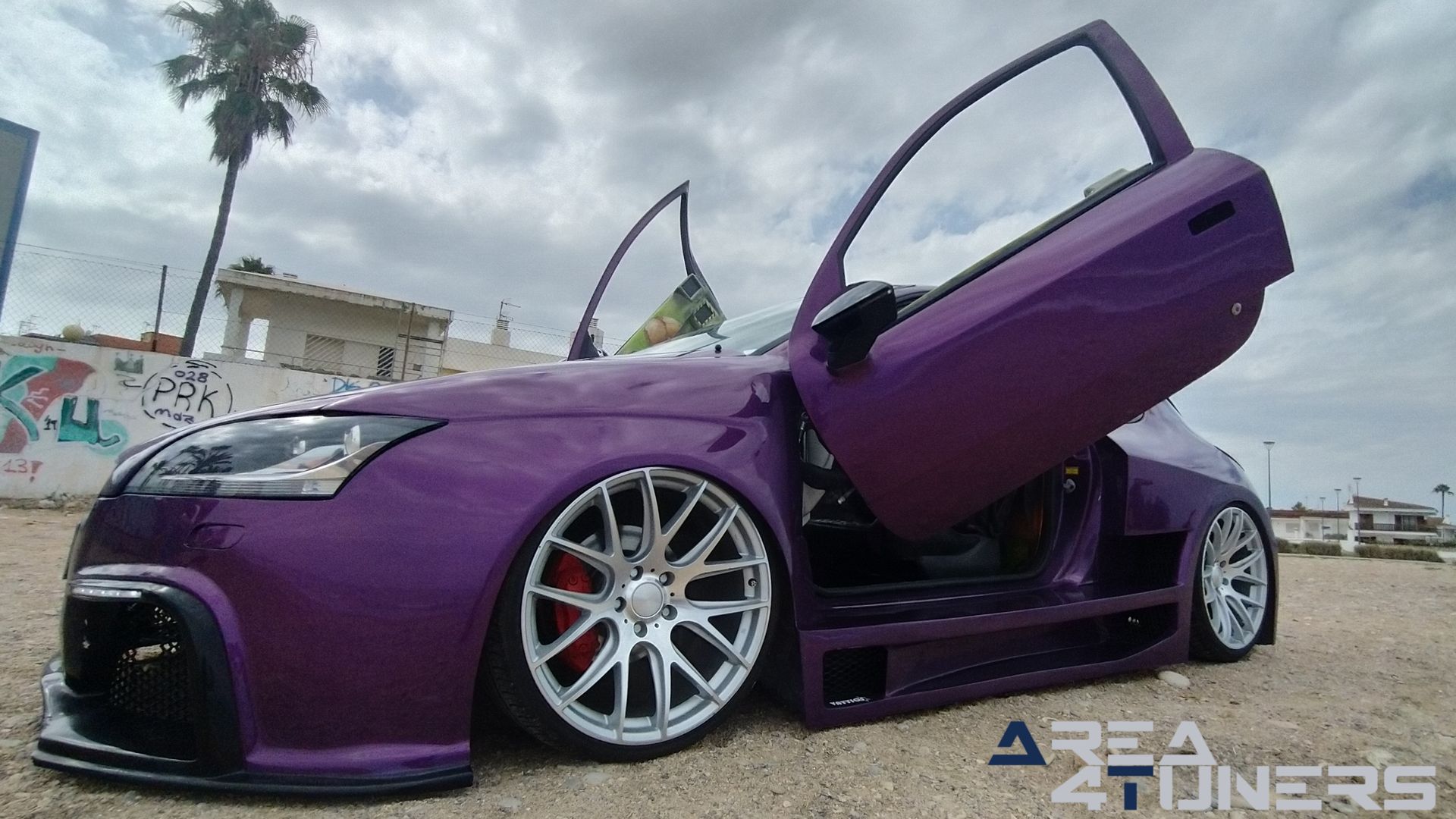 Imagen reportaje coche Peugeot 206 Project Nuclear Imagen perteneciente al reportaje de coche Tuning, de la revista Area4tuners sobre un Peugeot 206