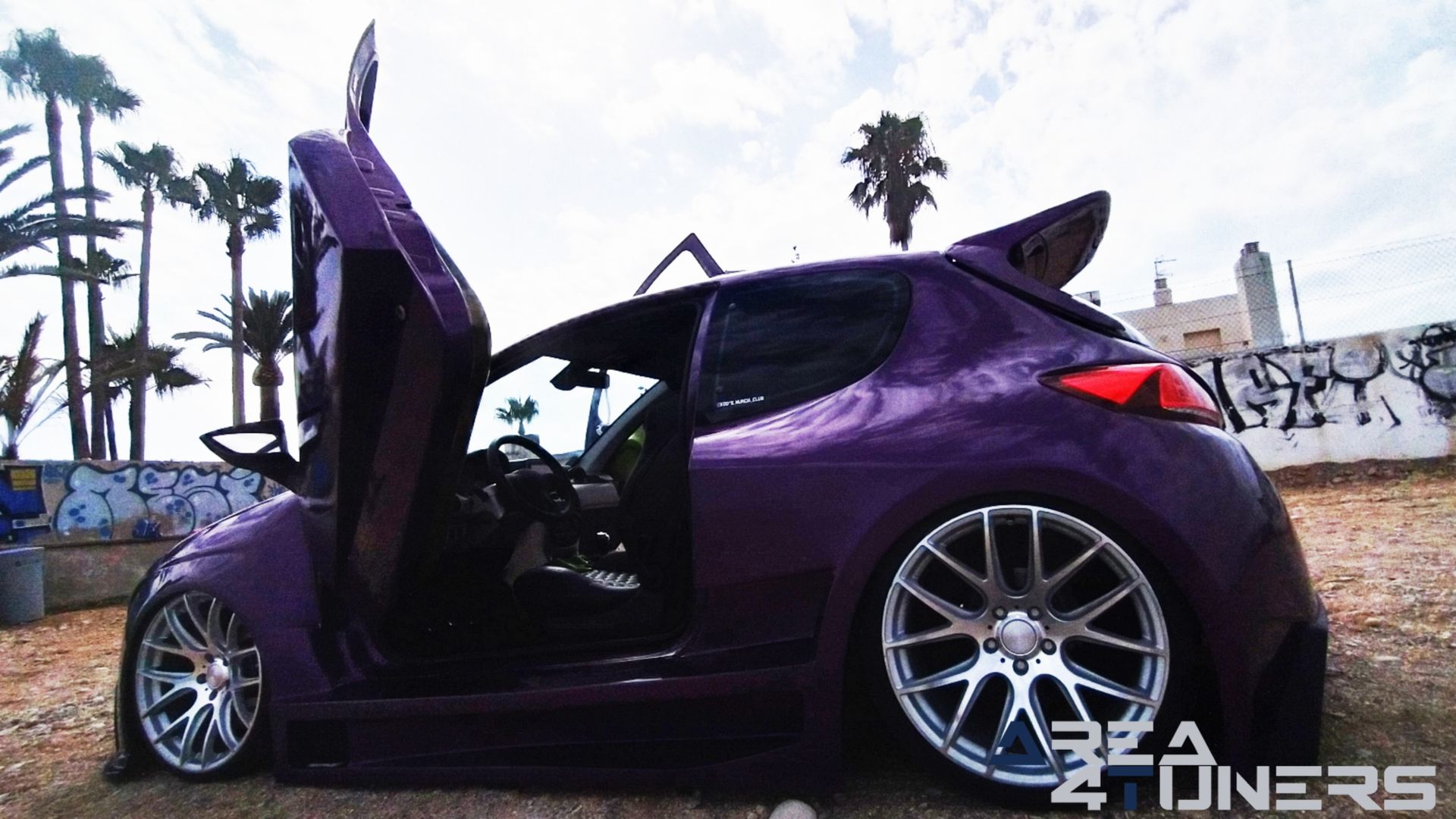 Imagen reportaje coche Peugeot 206 Project Nuclear Imagen perteneciente al reportaje de coche Tuning, de la revista Area4tuners sobre un Peugeot 206