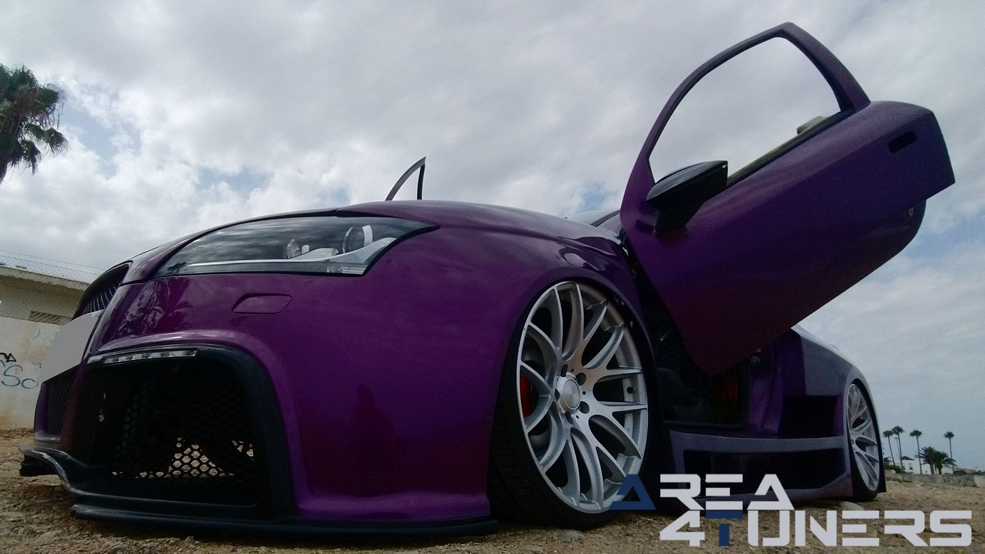 Imagen reportaje coche Peugeot 206 Project Nuclear Imagen perteneciente al reportaje de coche Tuning, de la revista Area4tuners sobre un Peugeot 206