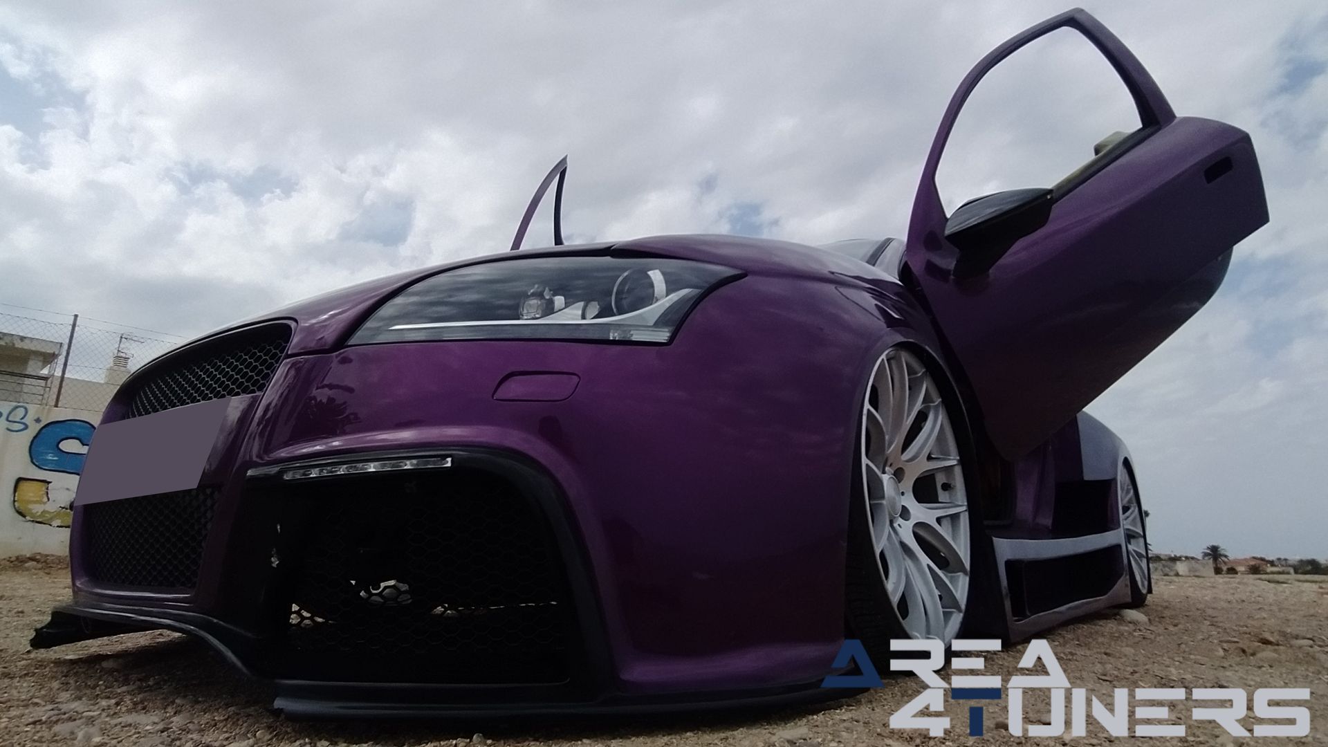 Imagen reportaje coche Peugeot 206 Project Nuclear Imagen perteneciente al reportaje de coche Tuning, de la revista Area4tuners sobre un Peugeot 206