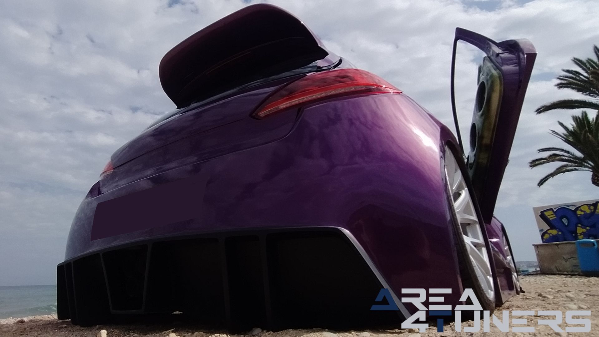 Imagen reportaje coche Peugeot 206 Project Nuclear Imagen perteneciente al reportaje de coche Tuning, de la revista Area4tuners sobre un Peugeot 206