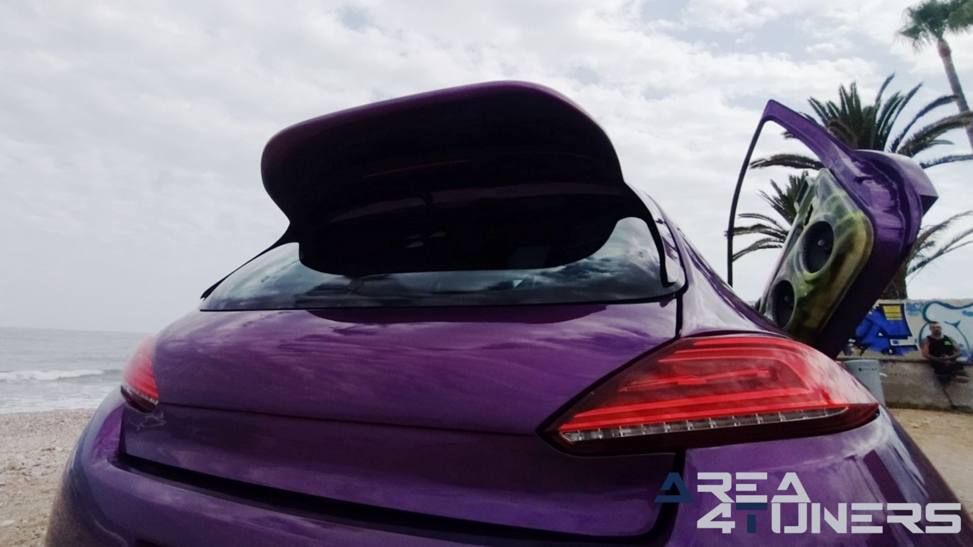 Imagen reportaje coche Tuning Peugeot 206 Project Nuclear Imagen perteneciente al reportaje de coche Tuning, de la revista Area4tuners sobre un Peugeot 206