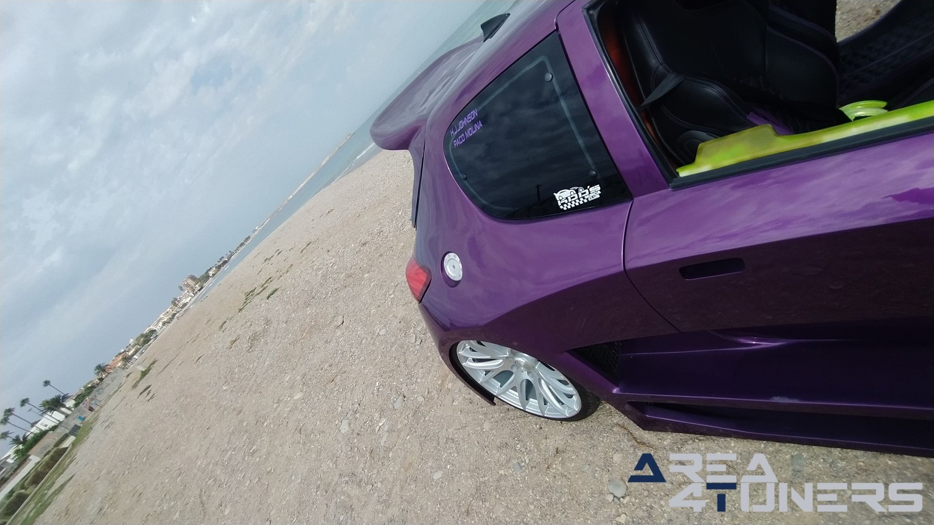 Imagen reportaje coche Tuning Peugeot 206 Project Nuclear Imagen perteneciente al reportaje de coche Tuning, de la revista Area4tuners sobre un Peugeot 206