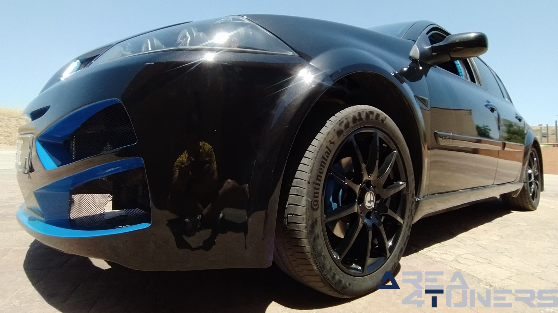 Imagen reportaje coche Tuning Renault Megane Torete Imagen perteneciente al reportaje de coche Tuning, de la revista Area4tuners sobre un Renault Megane