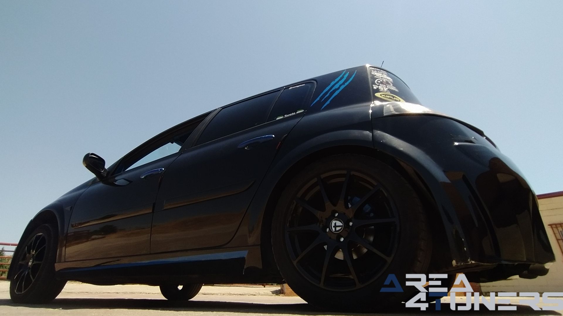 Imagen reportaje coche Tuning Renault Megane Torete Imagen perteneciente al reportaje de coche Tuning, de la revista Area4tuners sobre un Renault Megane