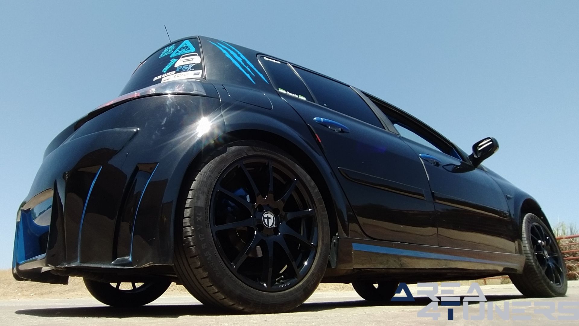 Imagen reportaje coche Tuning Renault Megane Torete Imagen perteneciente al reportaje de coche Tuning, de la revista Area4tuners sobre un Renault Megane