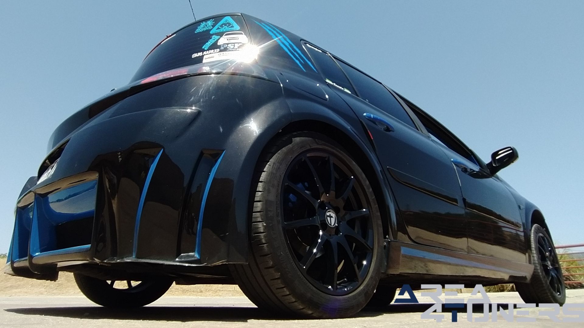 Imagen reportaje coche Tuning Renault Megane Torete Imagen perteneciente al reportaje de coche Tuning, de la revista Area4tuners sobre un Renault Megane