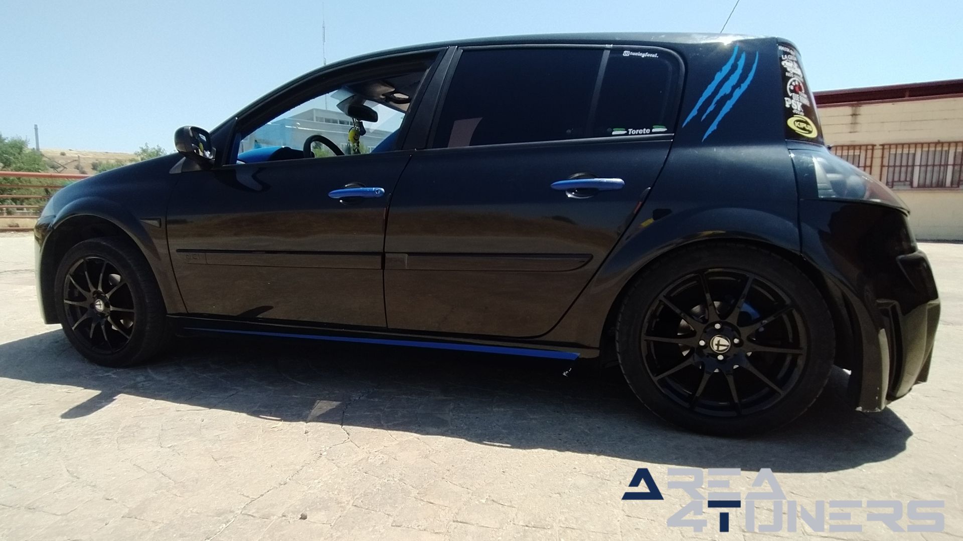 Imagen reportaje coche Tuning Renault Megane Torete Imagen perteneciente al reportaje de coche Tuning, de la revista Area4tuners sobre un Renault Megane