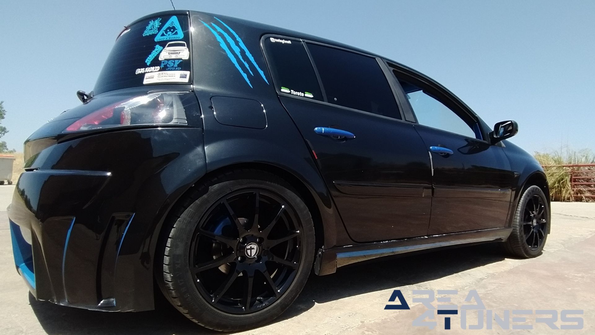 Imagen reportaje coche Tuning Renault Megane Torete Imagen perteneciente al reportaje de coche Tuning, de la revista Area4tuners sobre un Renault Megane