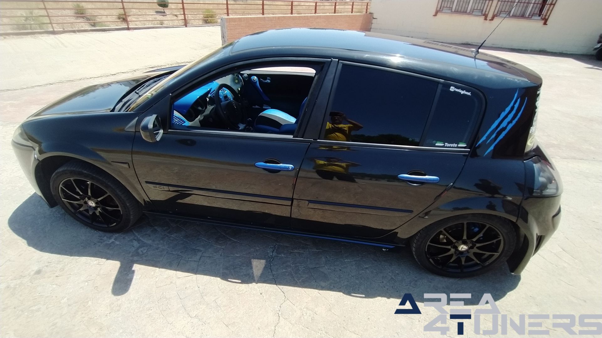 Imagen reportaje coche Tuning Renault Megane Torete Imagen perteneciente al reportaje de coche Tuning, de la revista Area4tuners sobre un Renault Megane