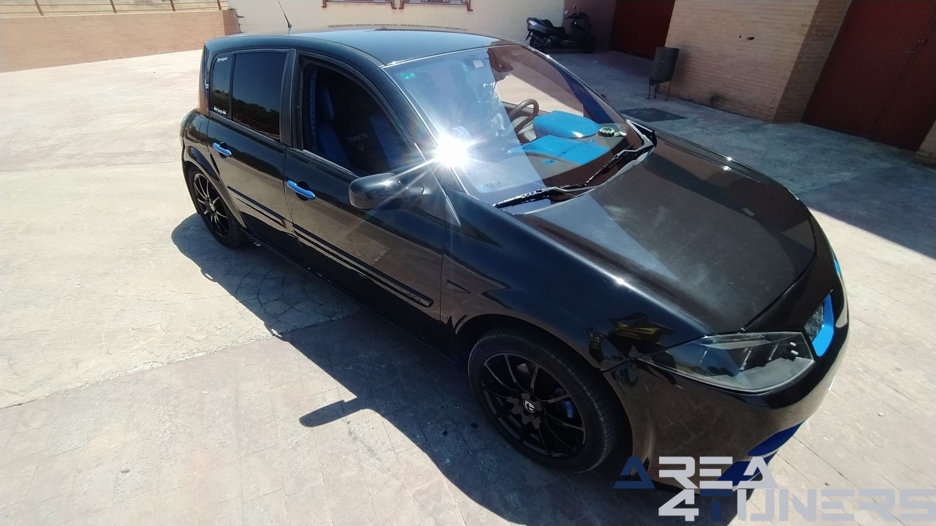 Imagen reportaje coche Tuning Renault Megane Torete Imagen perteneciente al reportaje de coche Tuning, de la revista Area4tuners sobre un Renault Megane