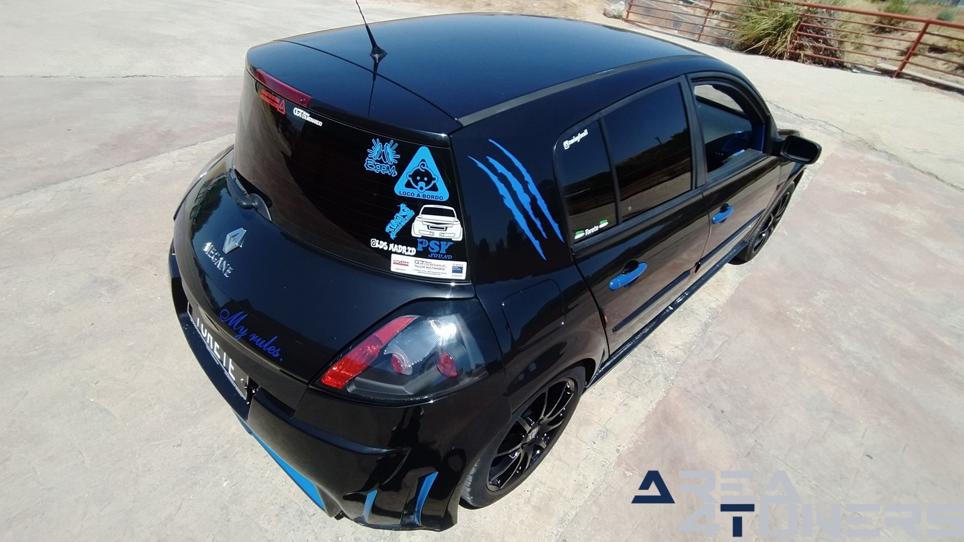 Imagen reportaje coche Tuning Renault Megane Torete Imagen perteneciente al reportaje de coche Tuning, de la revista Area4tuners sobre un Renault Megane