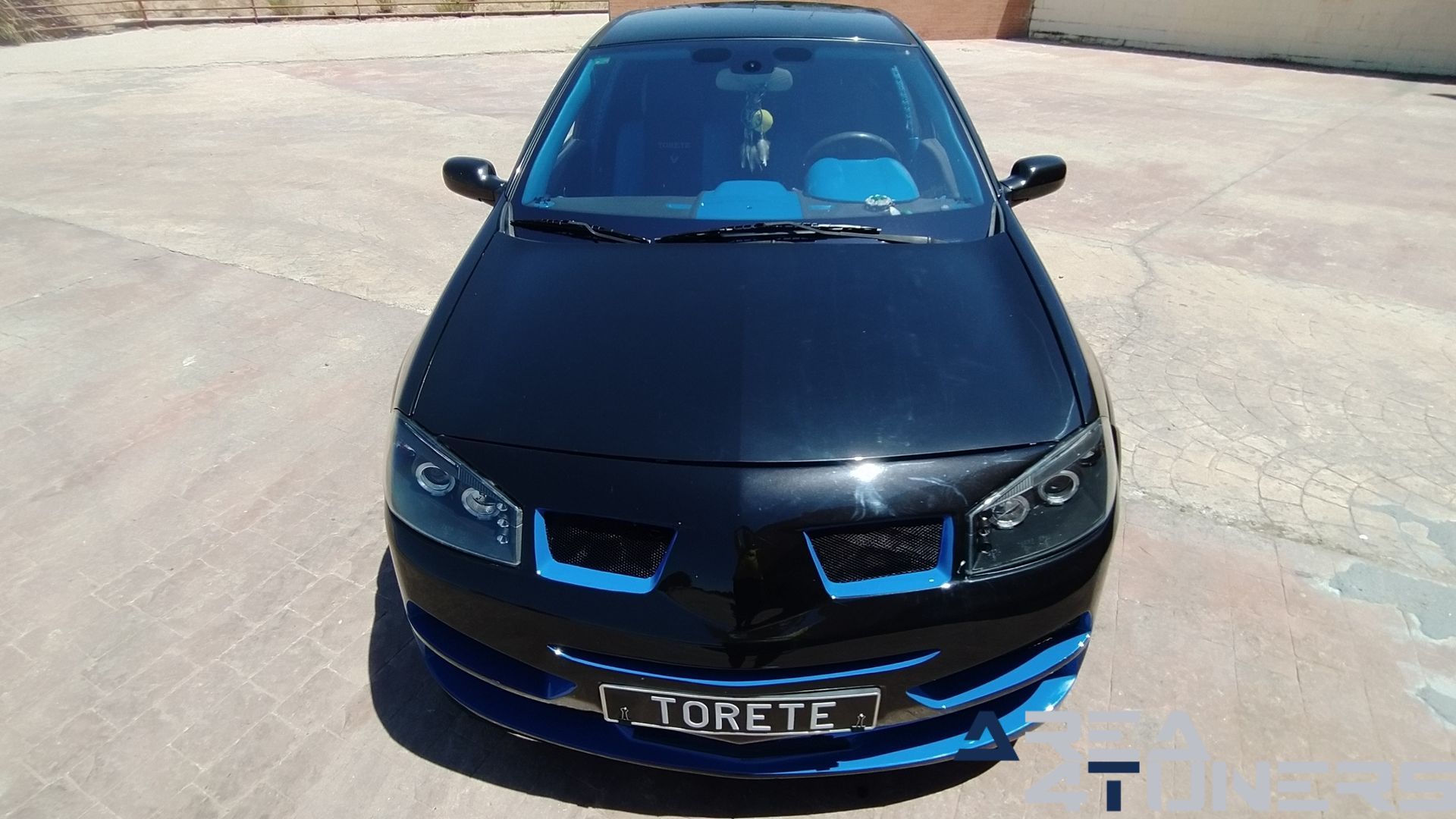 Imagen reportaje coche Tuning Renault Megane Torete Imagen perteneciente al reportaje de coche Tuning, de la revista Area4tuners sobre un Renault Megane