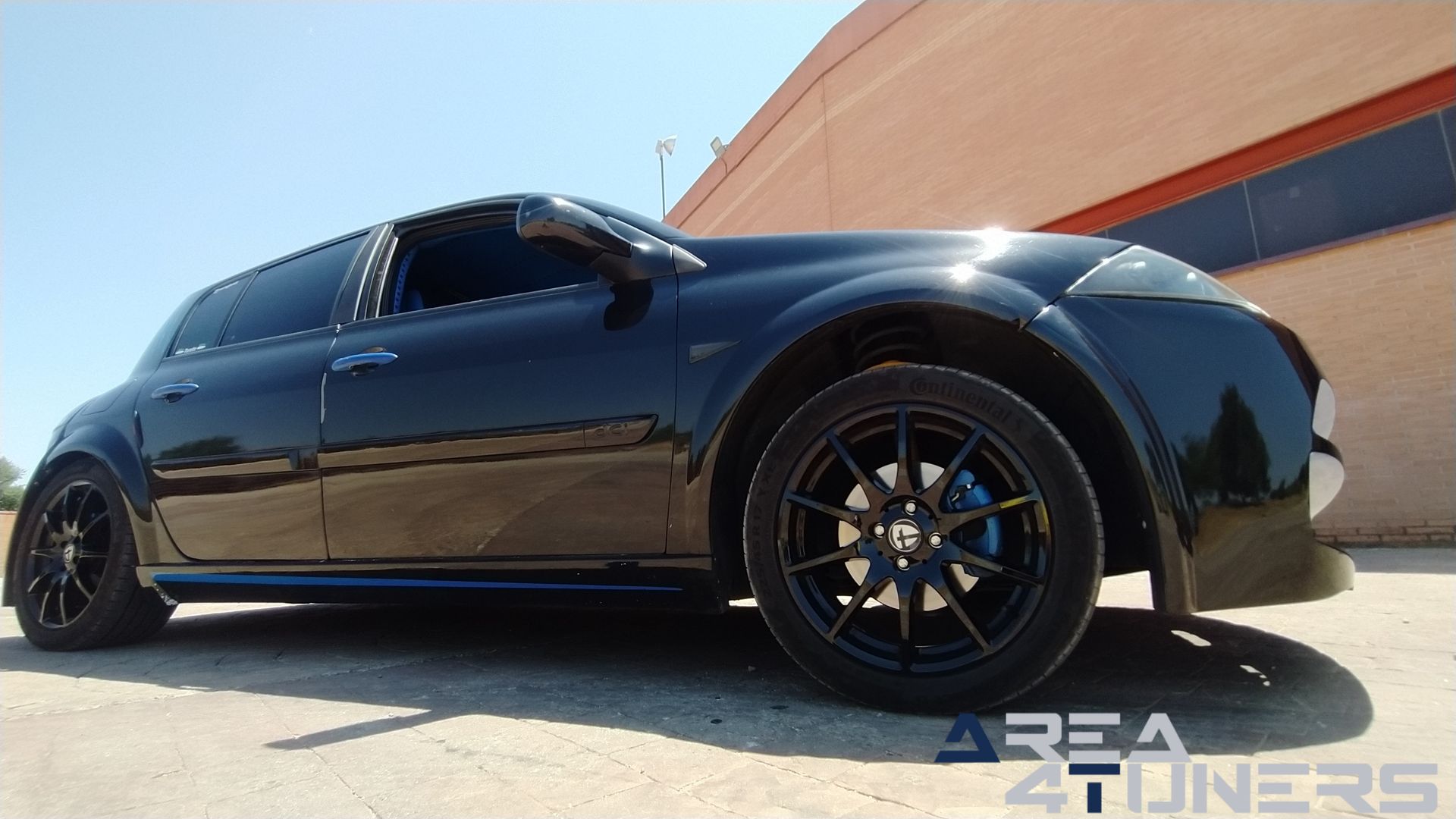 Imagen reportaje coche Tuning Renault Megane Torete Imagen perteneciente al reportaje de coche Tuning, de la revista Area4tuners sobre un Renault Megane