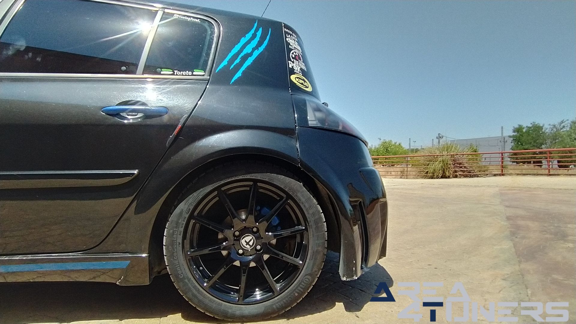 Imagen reportaje coche Tuning Renault Megane Torete Imagen perteneciente al reportaje de coche Tuning, de la revista Area4tuners sobre un Renault Megane