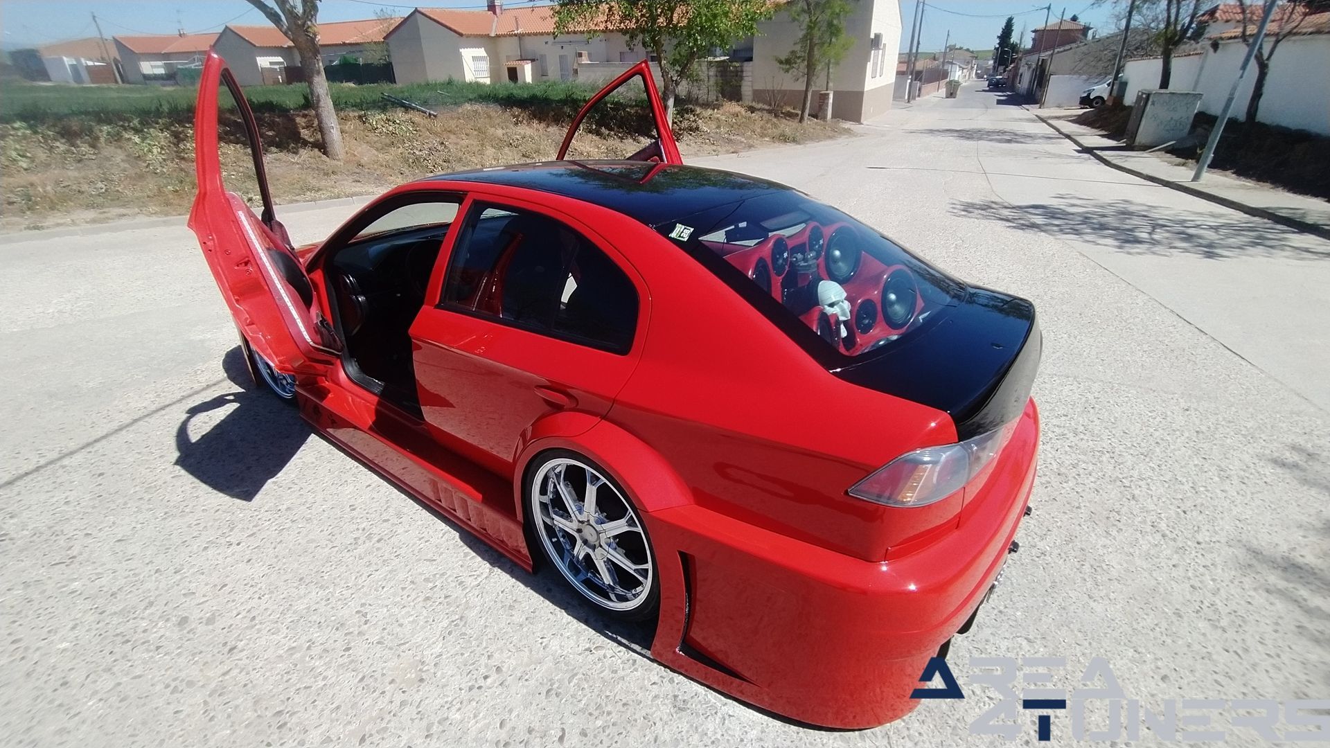 Imagen reportaje coche Tuning Skoda Octavia Pure Old School Imagen perteneciente al reportaje de coche Tuning, de la revista Area4tuners sobre un Skoda Octavia