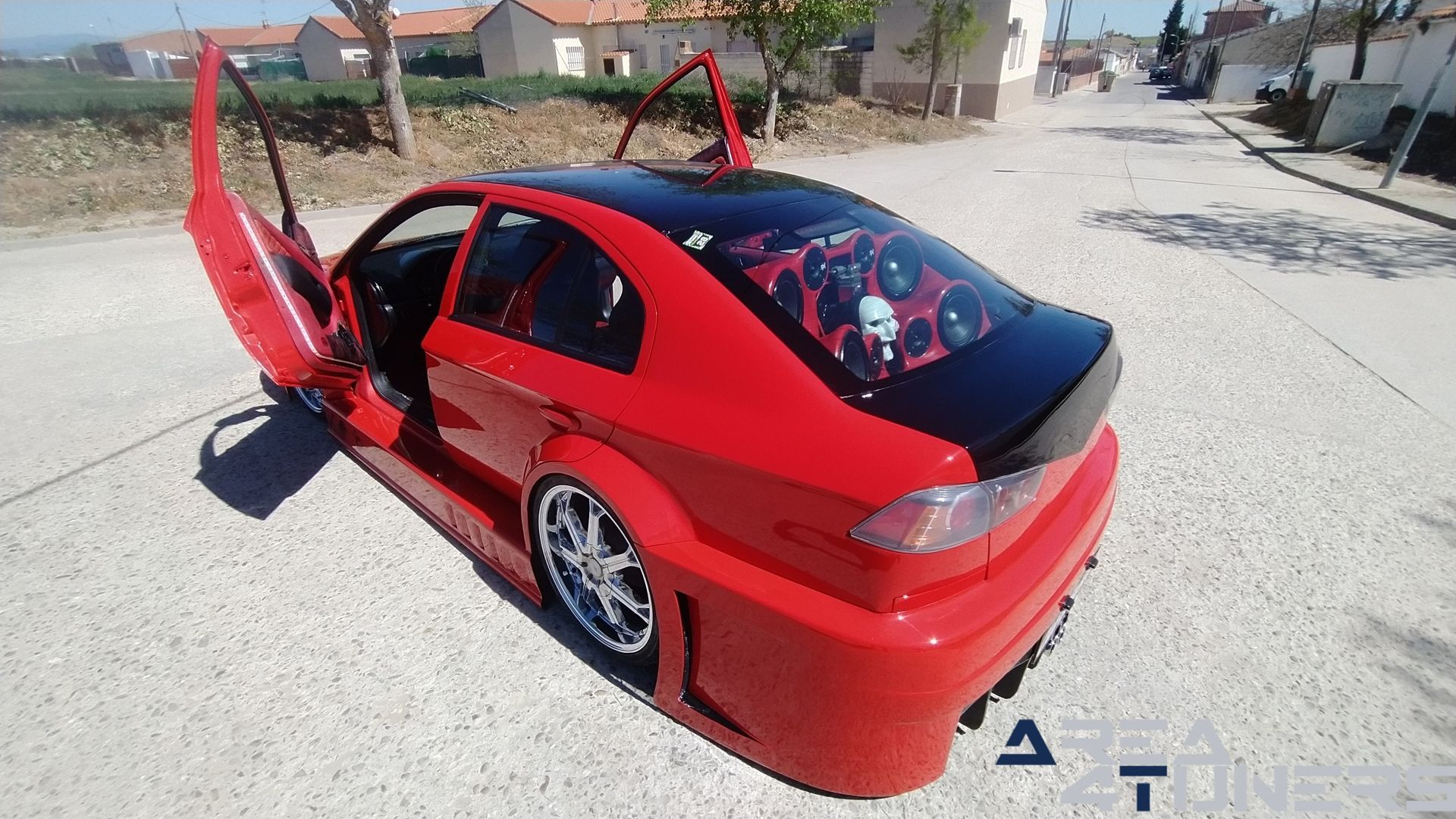 Imagen reportaje coche Tuning Skoda Octavia Pure Old School Imagen perteneciente al reportaje de coche Tuning, de la revista Area4tuners sobre un Skoda Octavia