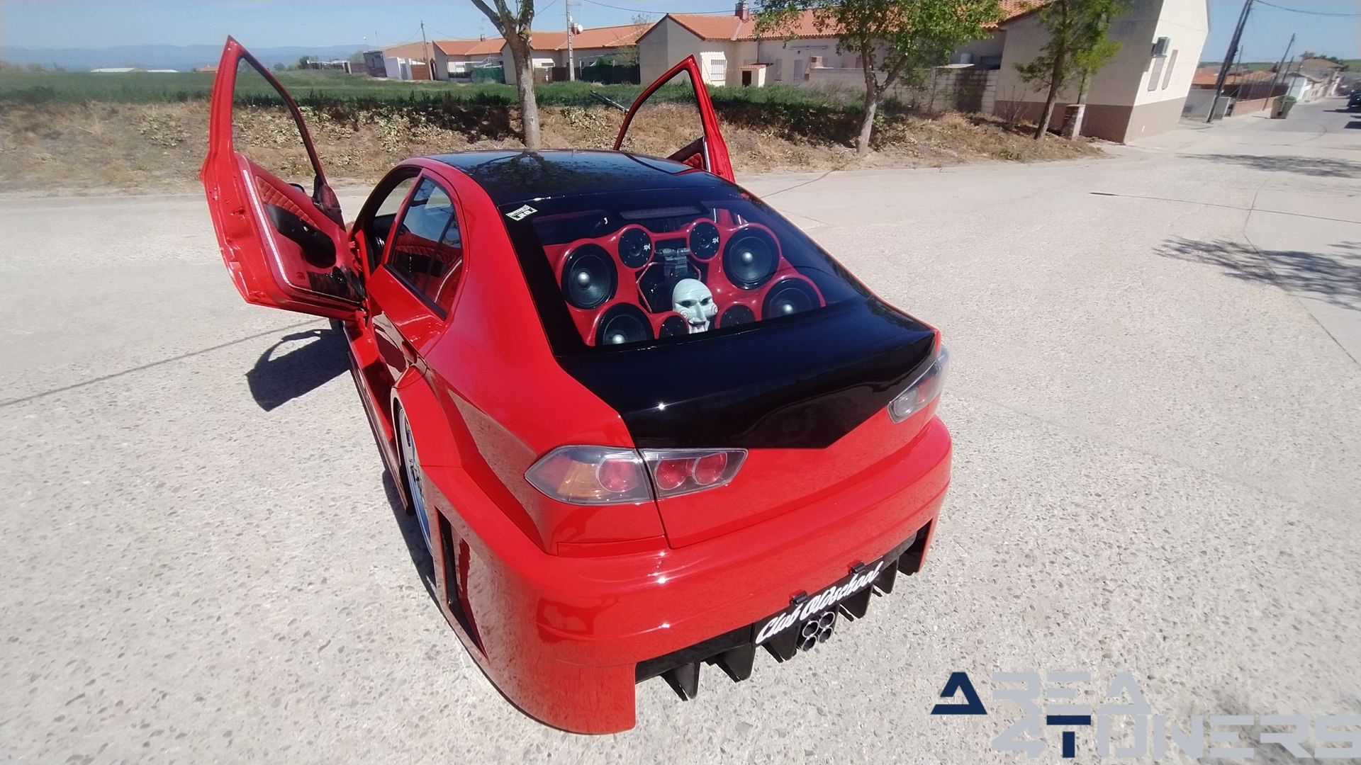 Imagen reportaje coche Tuning Skoda Octavia Pure Old School Imagen perteneciente al reportaje de coche Tuning, de la revista Area4tuners sobre un Skoda Octavia