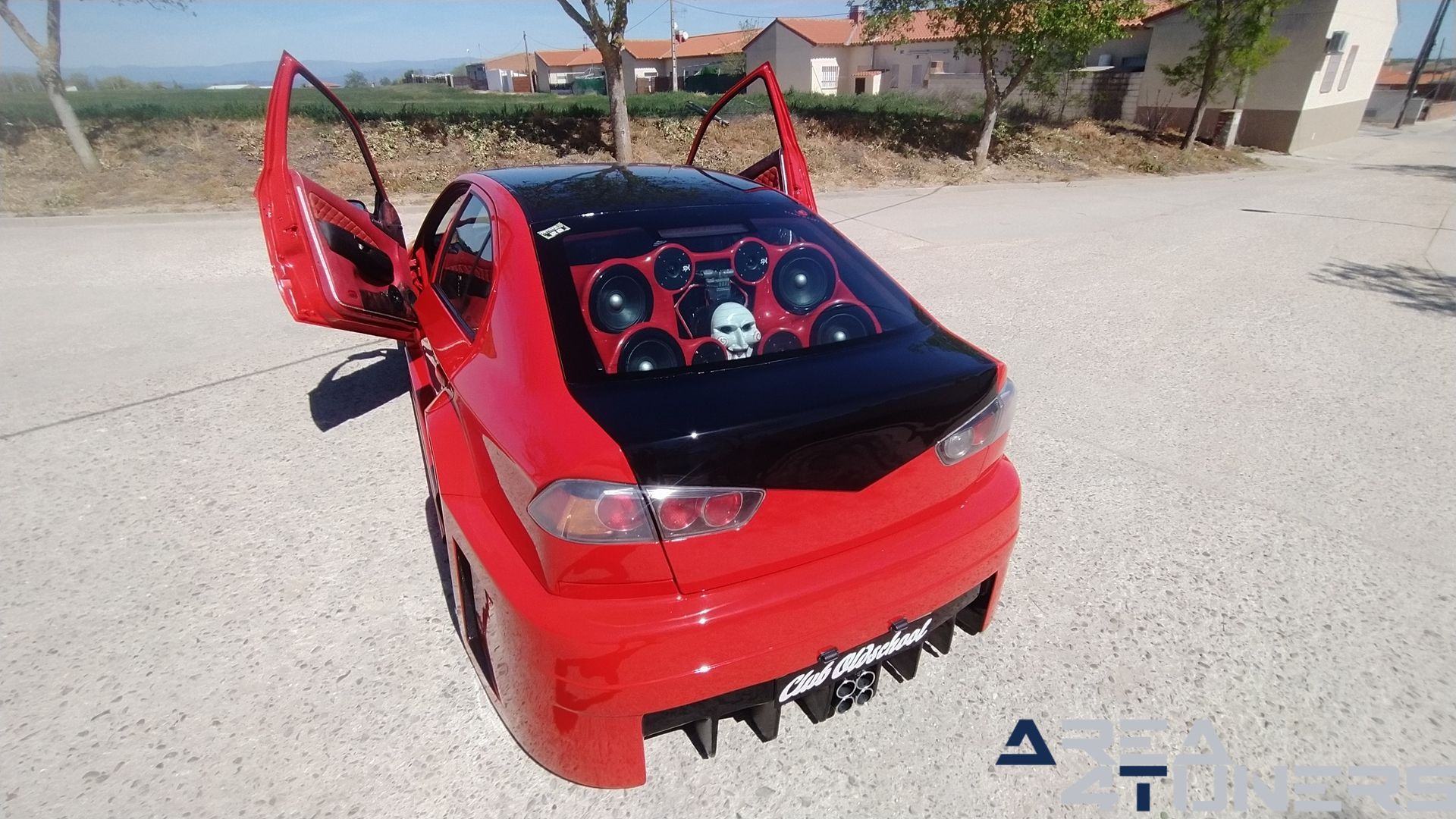 Imagen reportaje coche Tuning Skoda Octavia Pure Old School Imagen perteneciente al reportaje de coche Tuning, de la revista Area4tuners sobre un Skoda Octavia